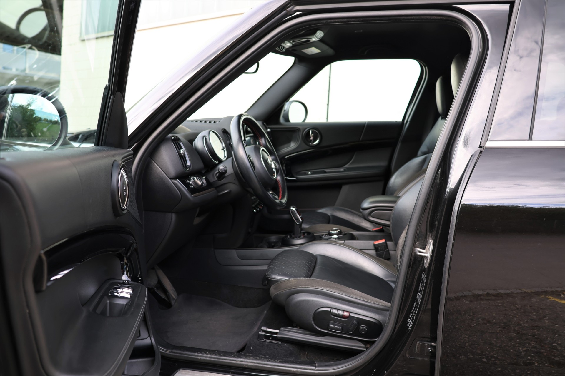 MINI Countryman Cooper SD ALL4 Steptronic-image-7