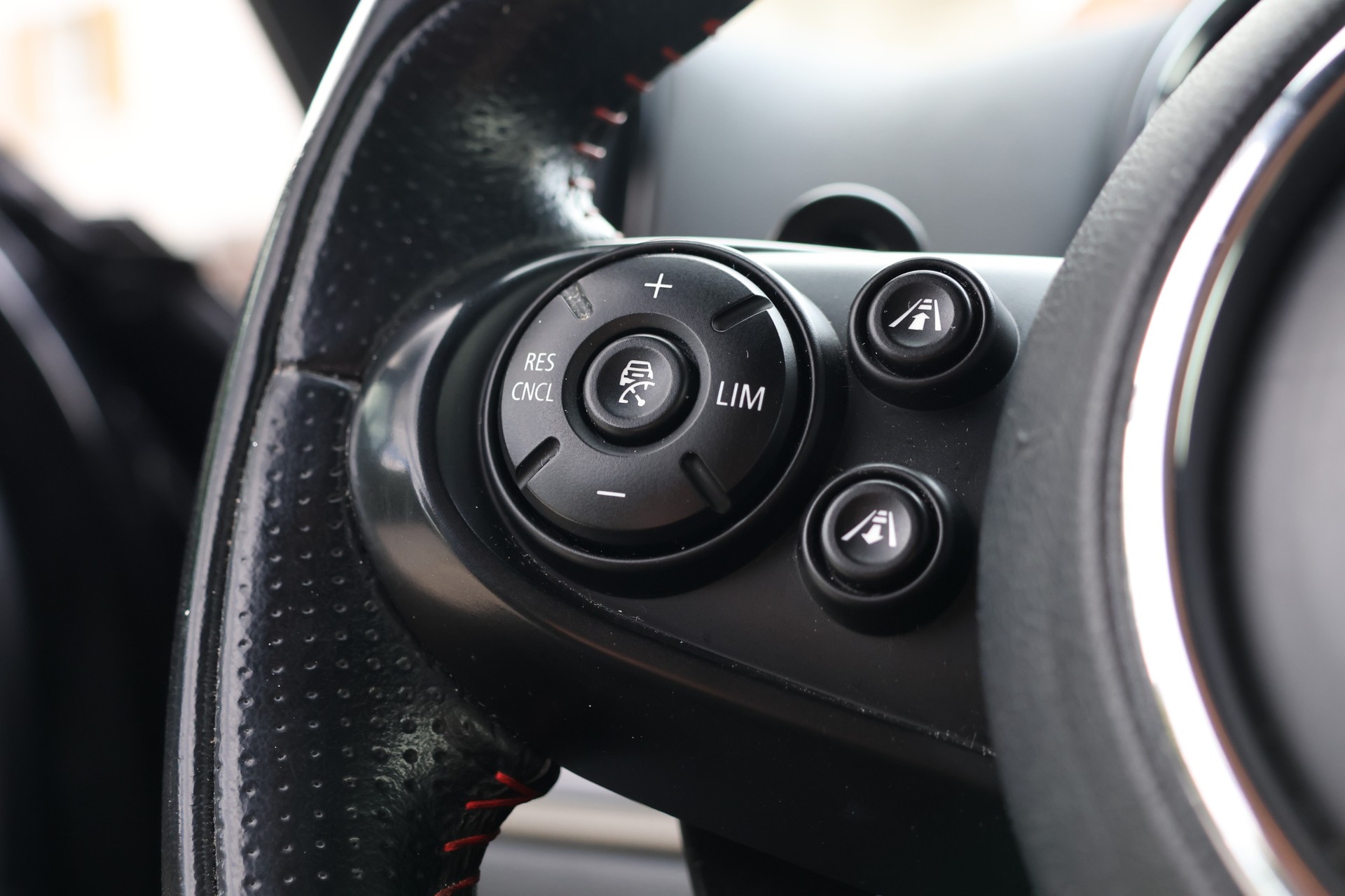 MINI Countryman Cooper SD ALL4 Steptronic-image-12
