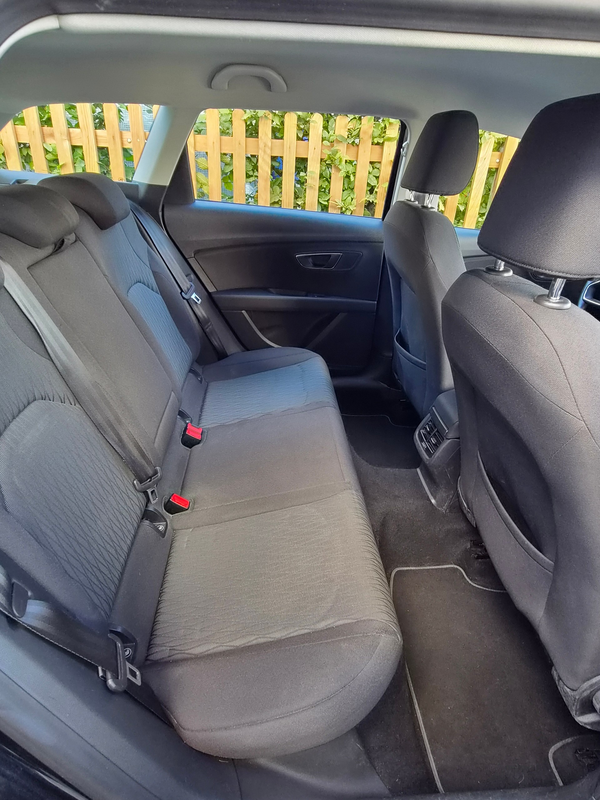 SEAT 1.6 TDI Style 4Drive-image-4