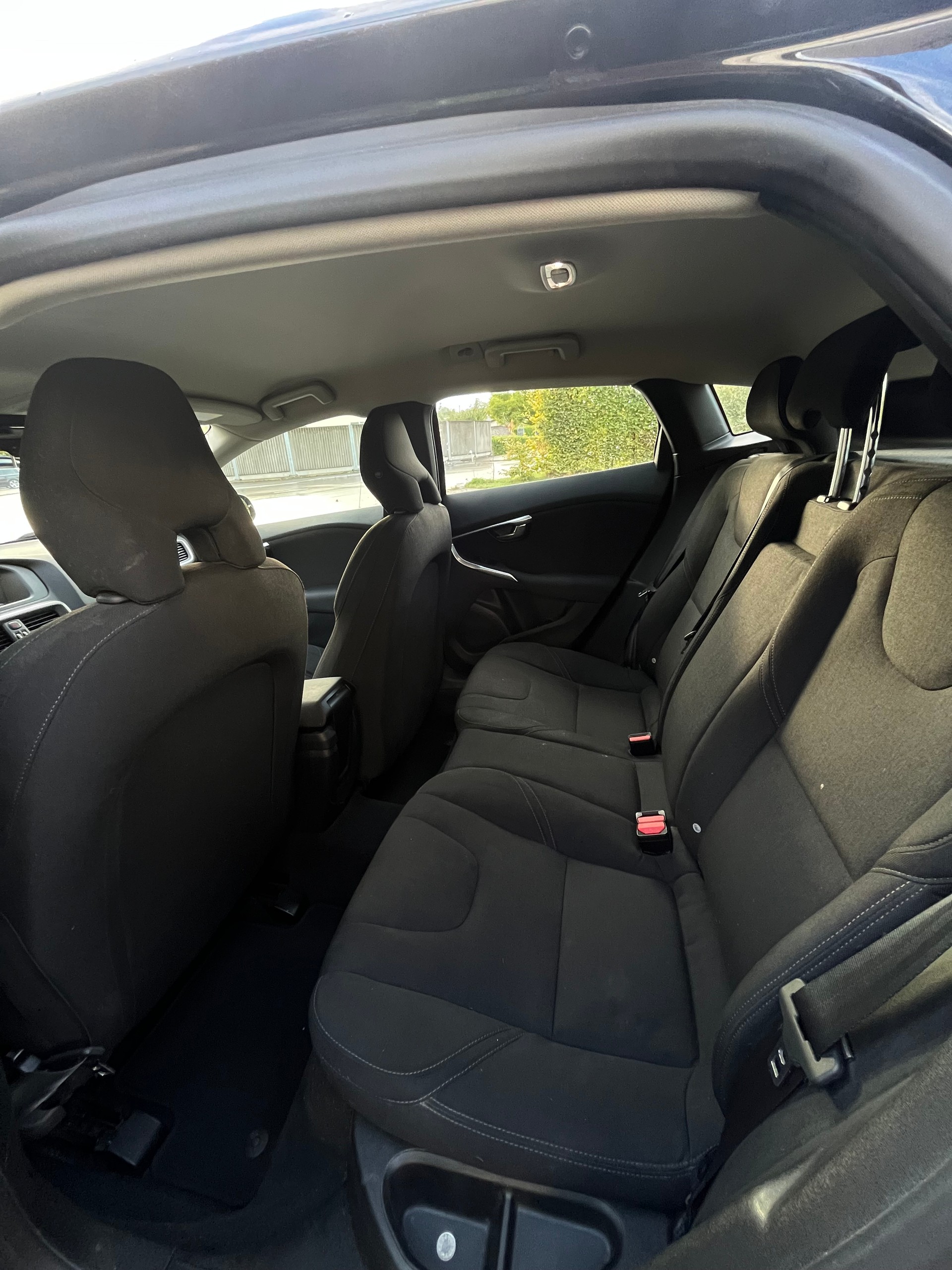 VOLVO V40 D2-image-9