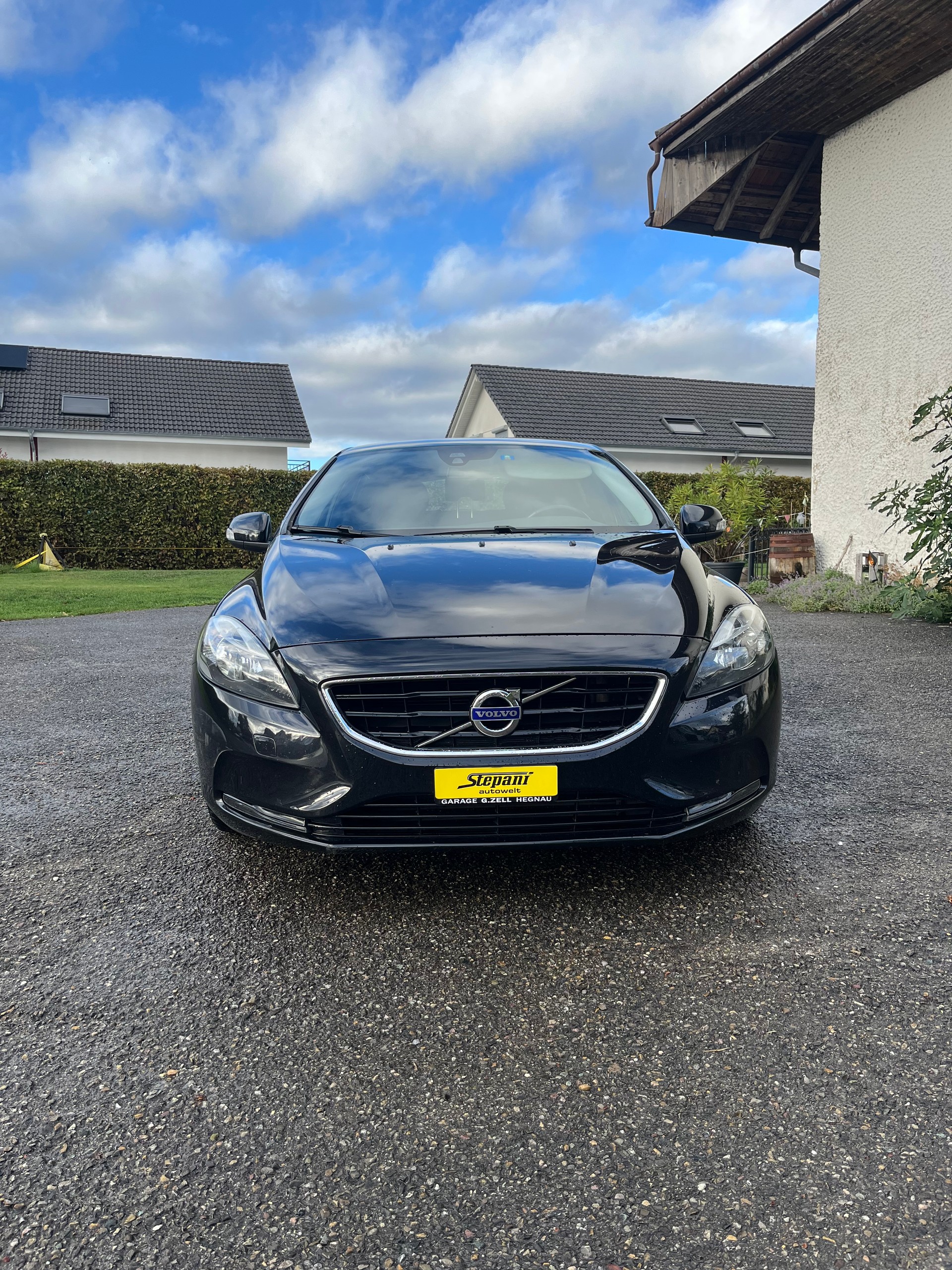 VOLVO V40 D2-image-1