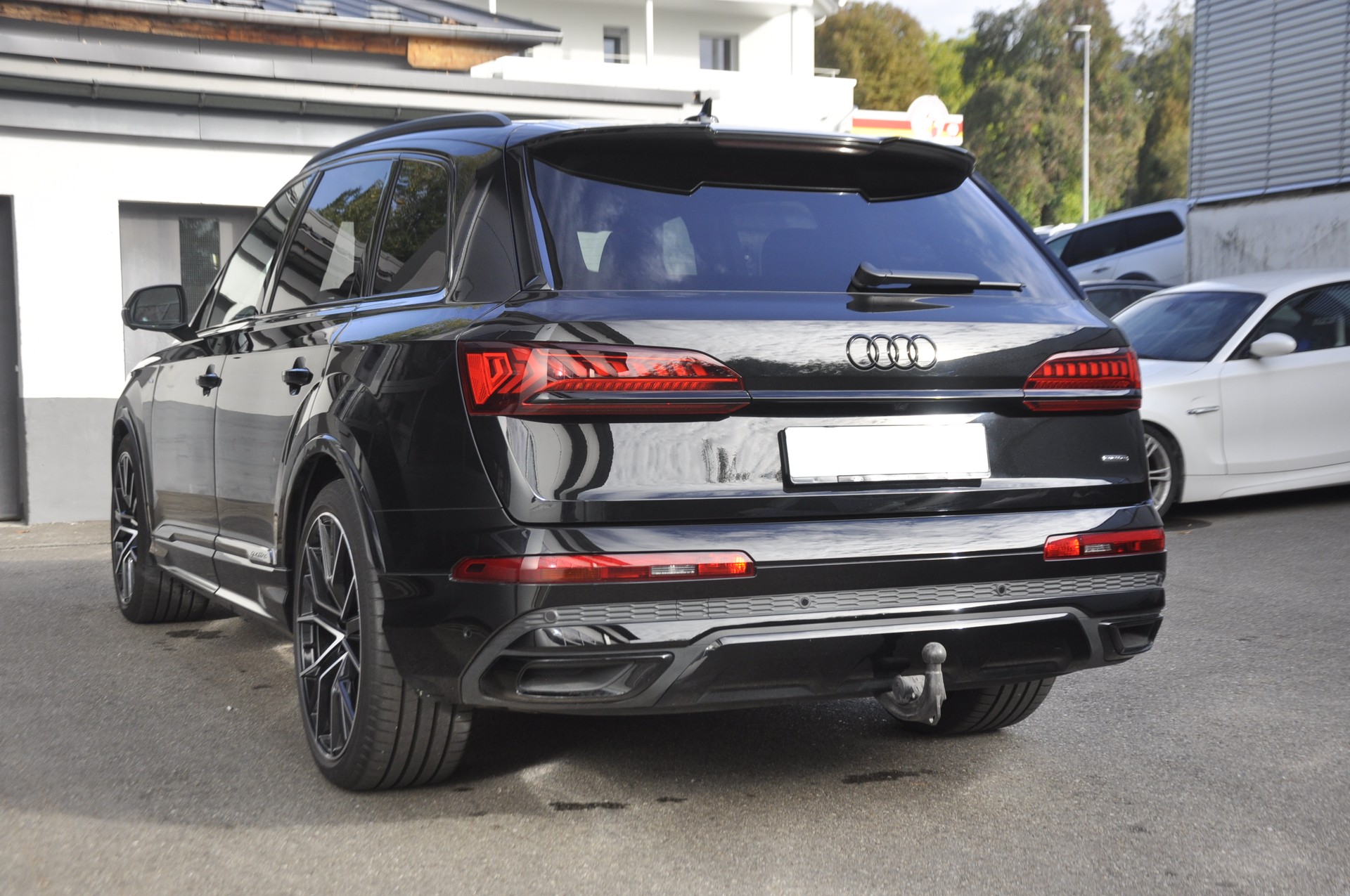 AUDI Q7 50 TDI quattro S Line tiptronic I 7 Plätze I Anhängerkupplung I Standheizung-image-15