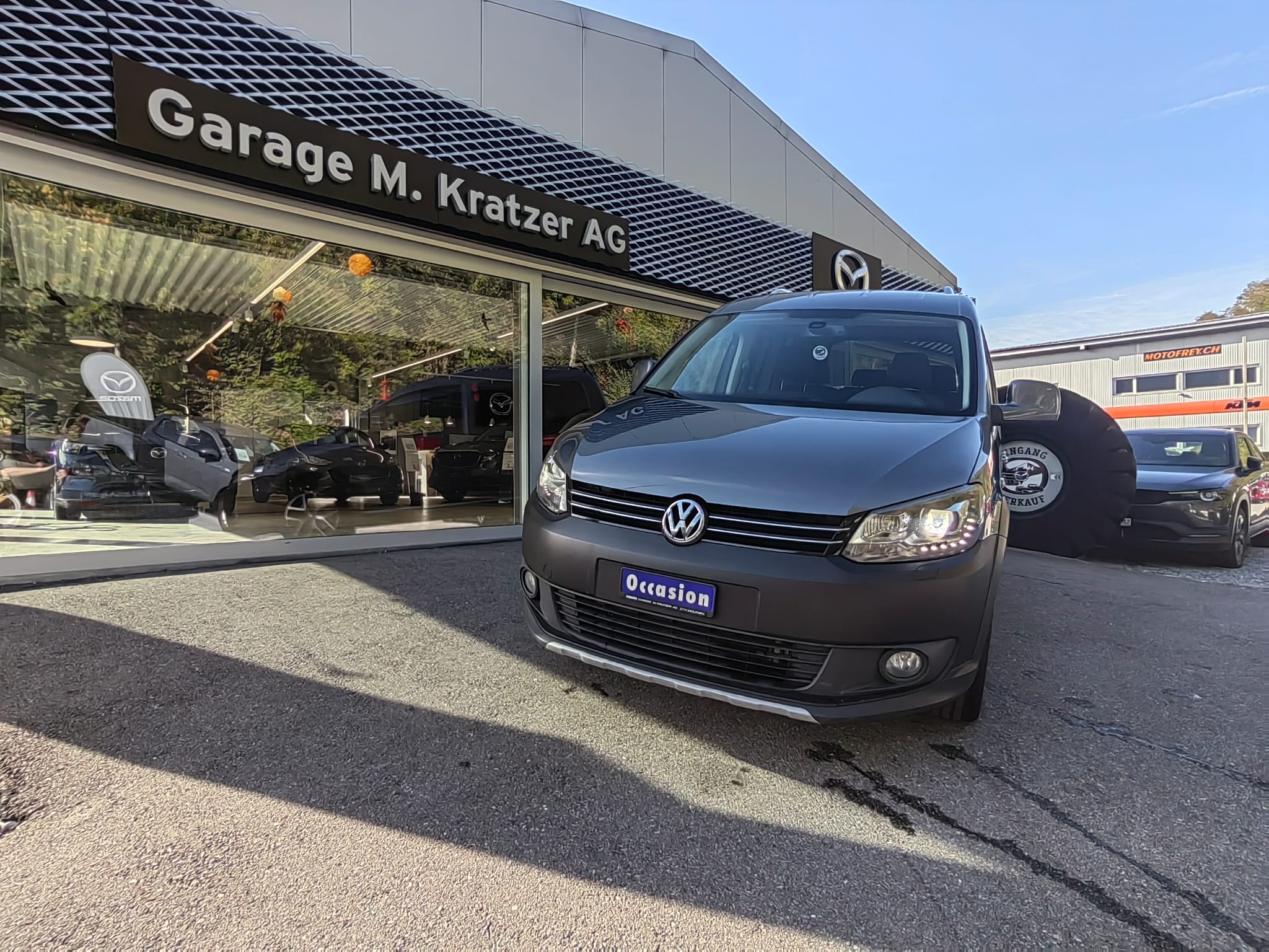 Car photo