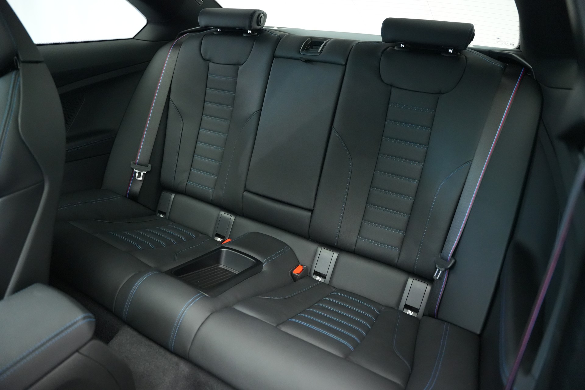 BMW M240i xDrive M Sport Pro Steptronic *CH-Fahrzeug* *Facelift*-image-13