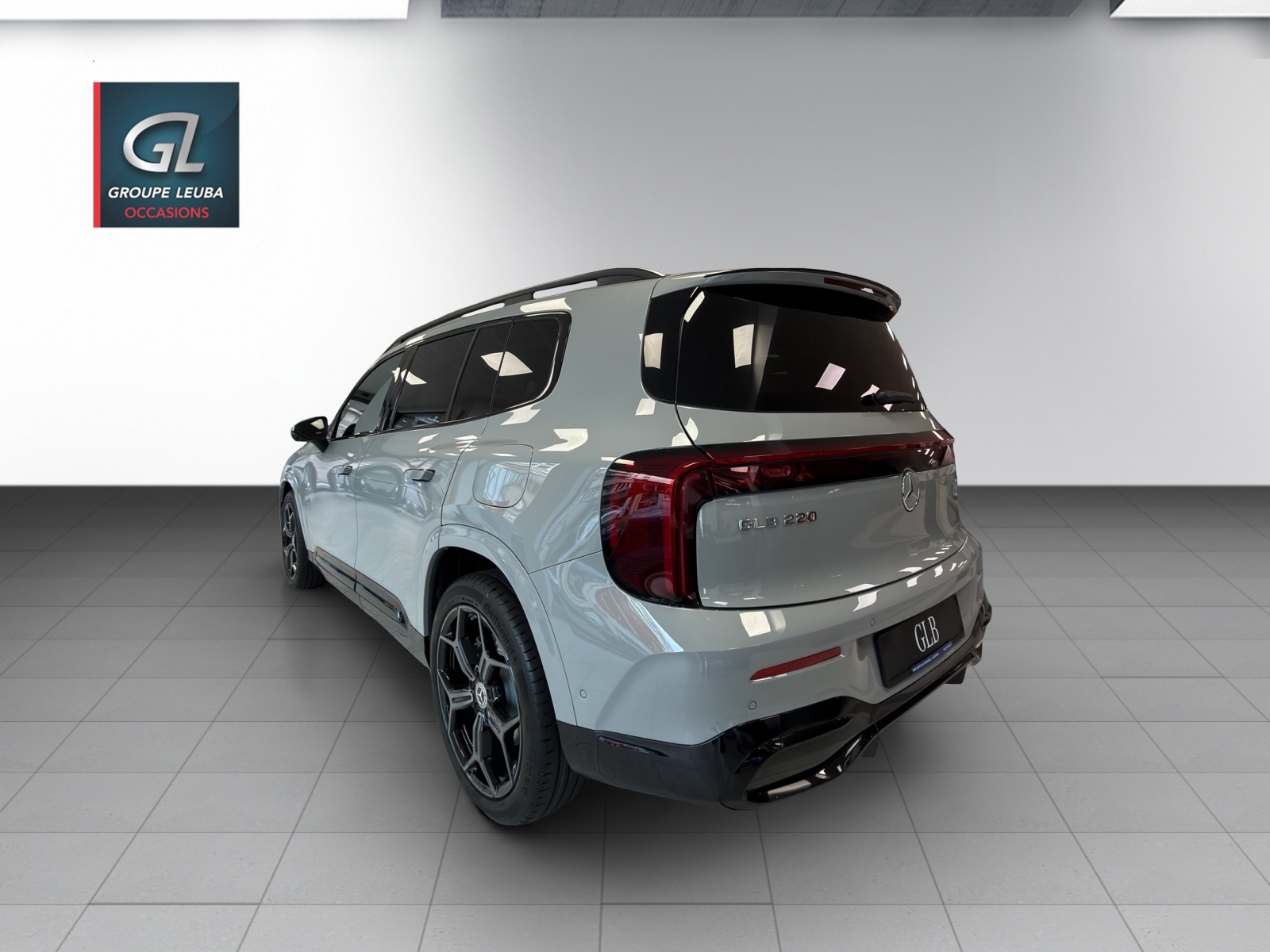 MERCEDES-BENZ GLB 220 4Matic 8G-Tronic-image-3