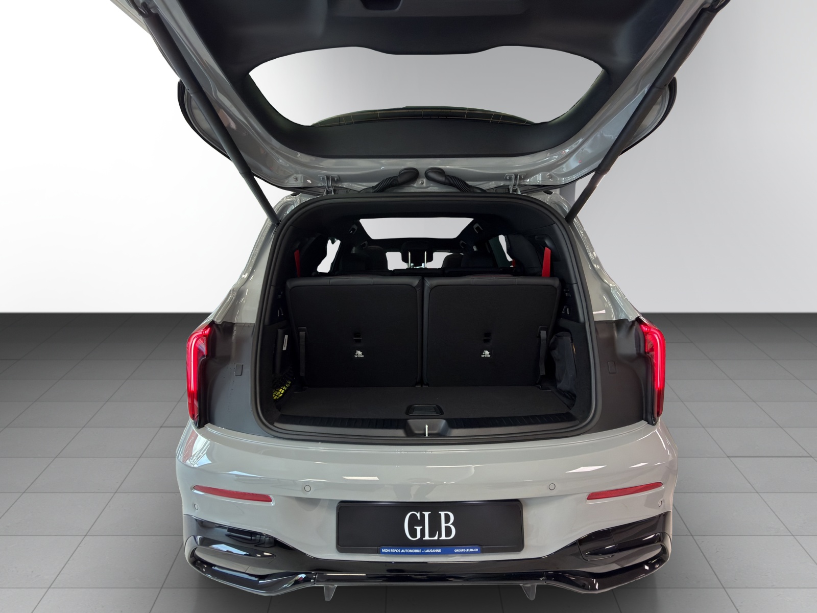 MERCEDES-BENZ GLB 220 4Matic 8G-Tronic-image-5