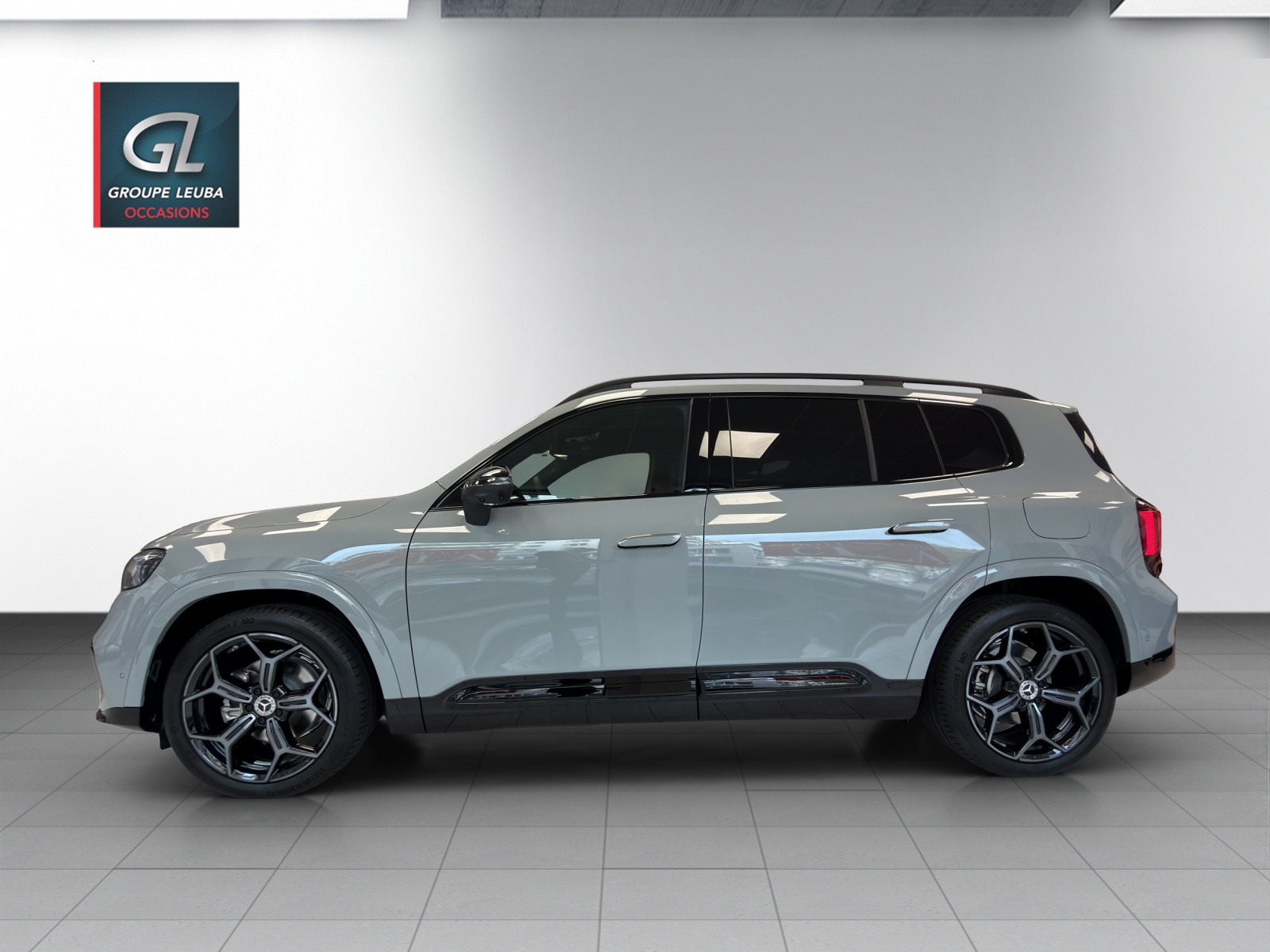 MERCEDES-BENZ GLB 220 4Matic 8G-Tronic-image-2