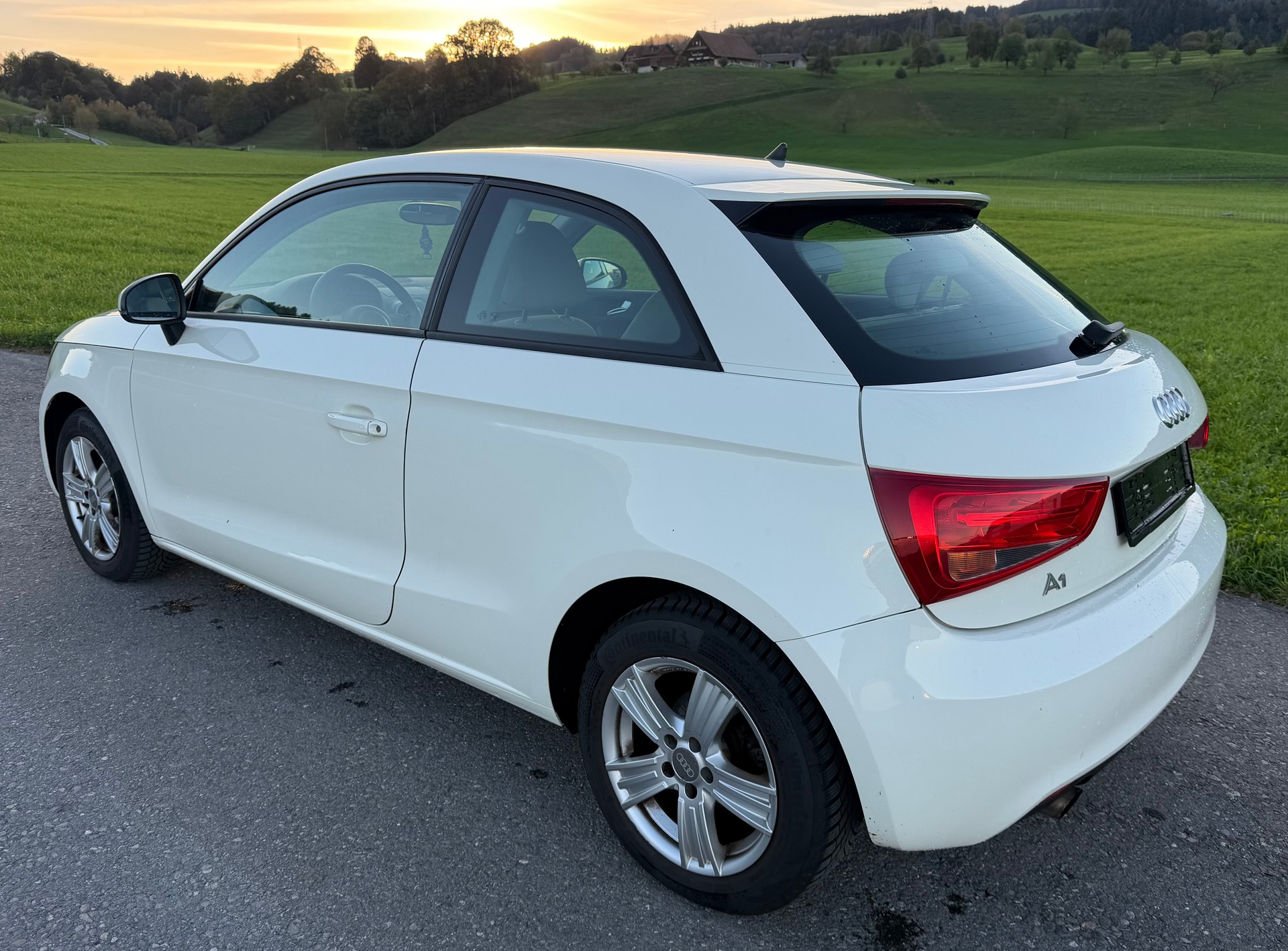AUDI A1 1.2 TFSI Attraction-image-4