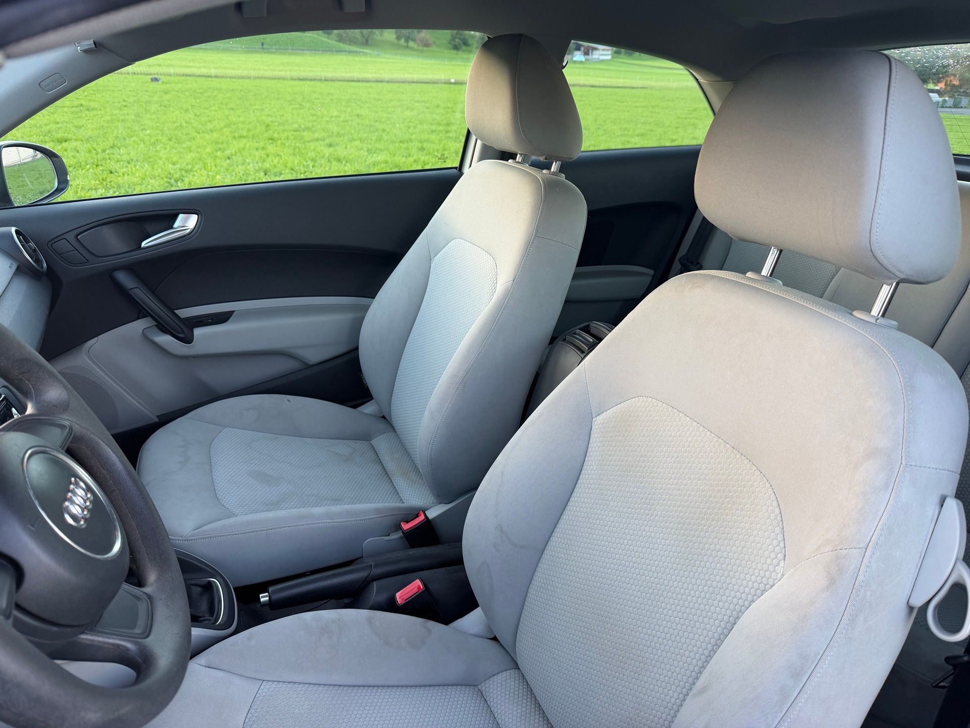 AUDI A1 1.2 TFSI Attraction-image-12