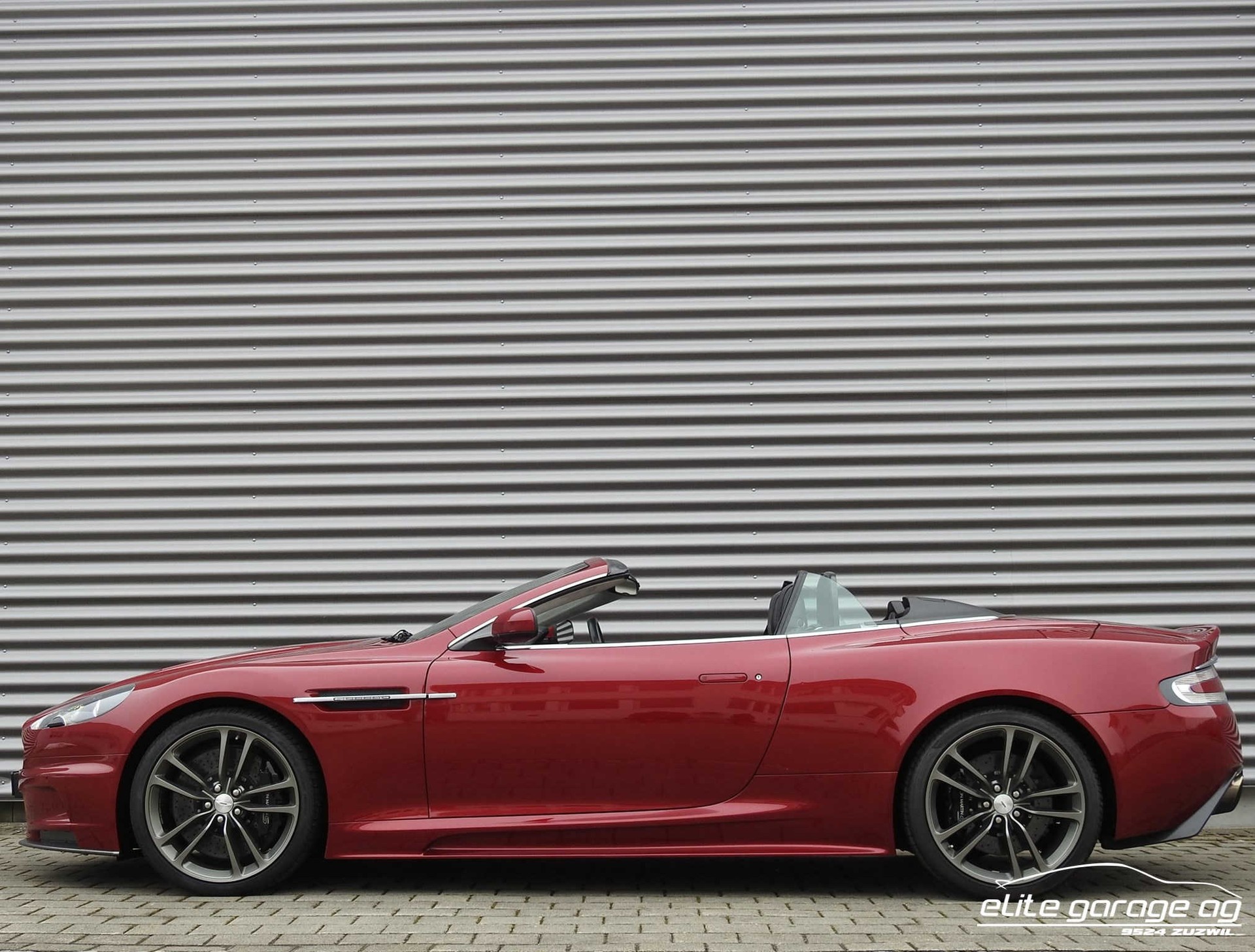 ASTON MARTIN DBS Volante Touchtronic 2-image-2