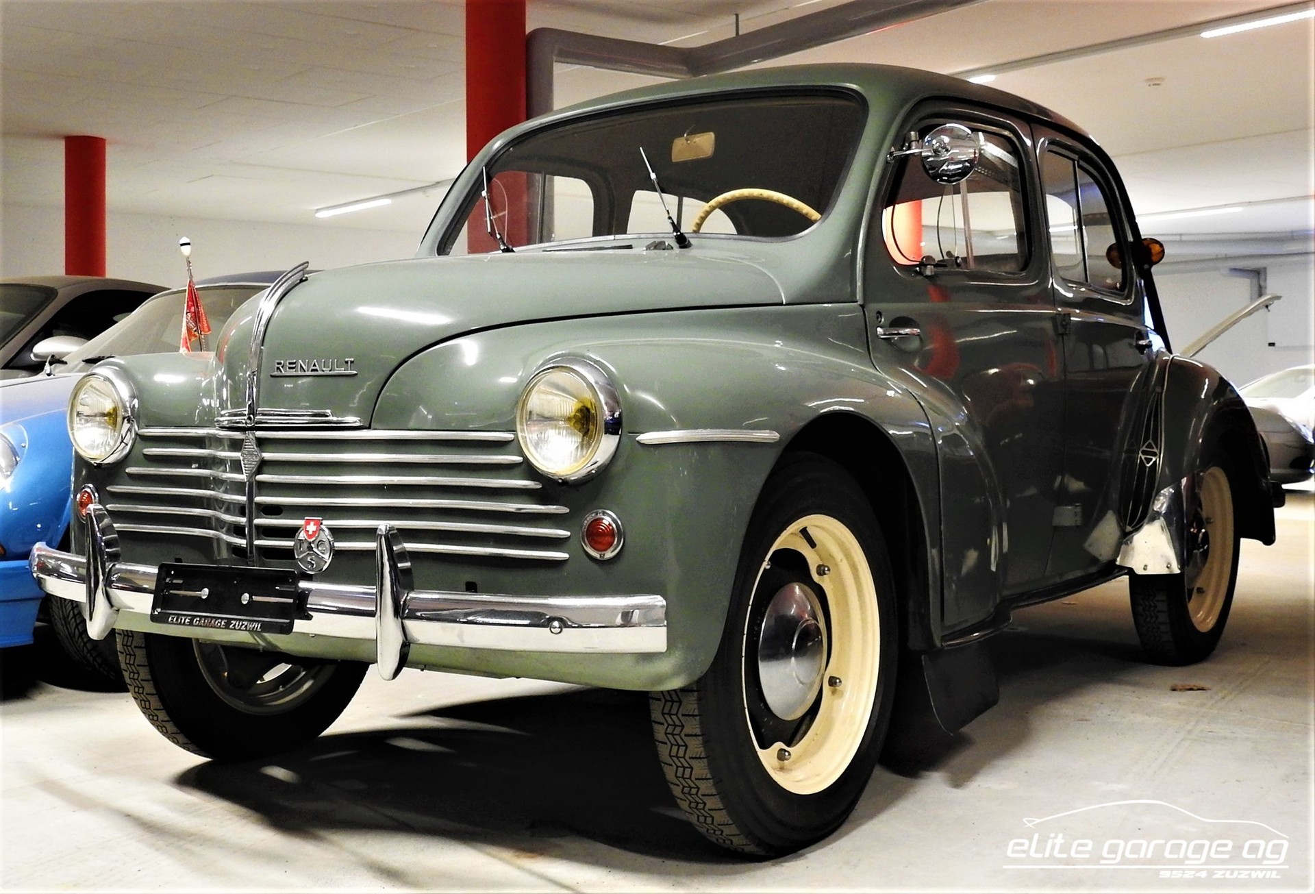 RENAULT 4 CV R 1060-image-0