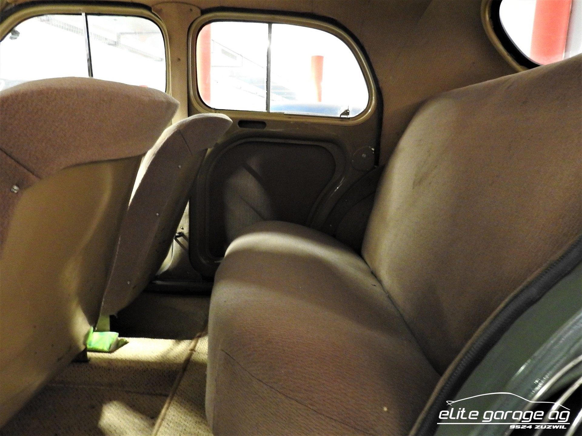 RENAULT 4 CV R 1060-image-10
