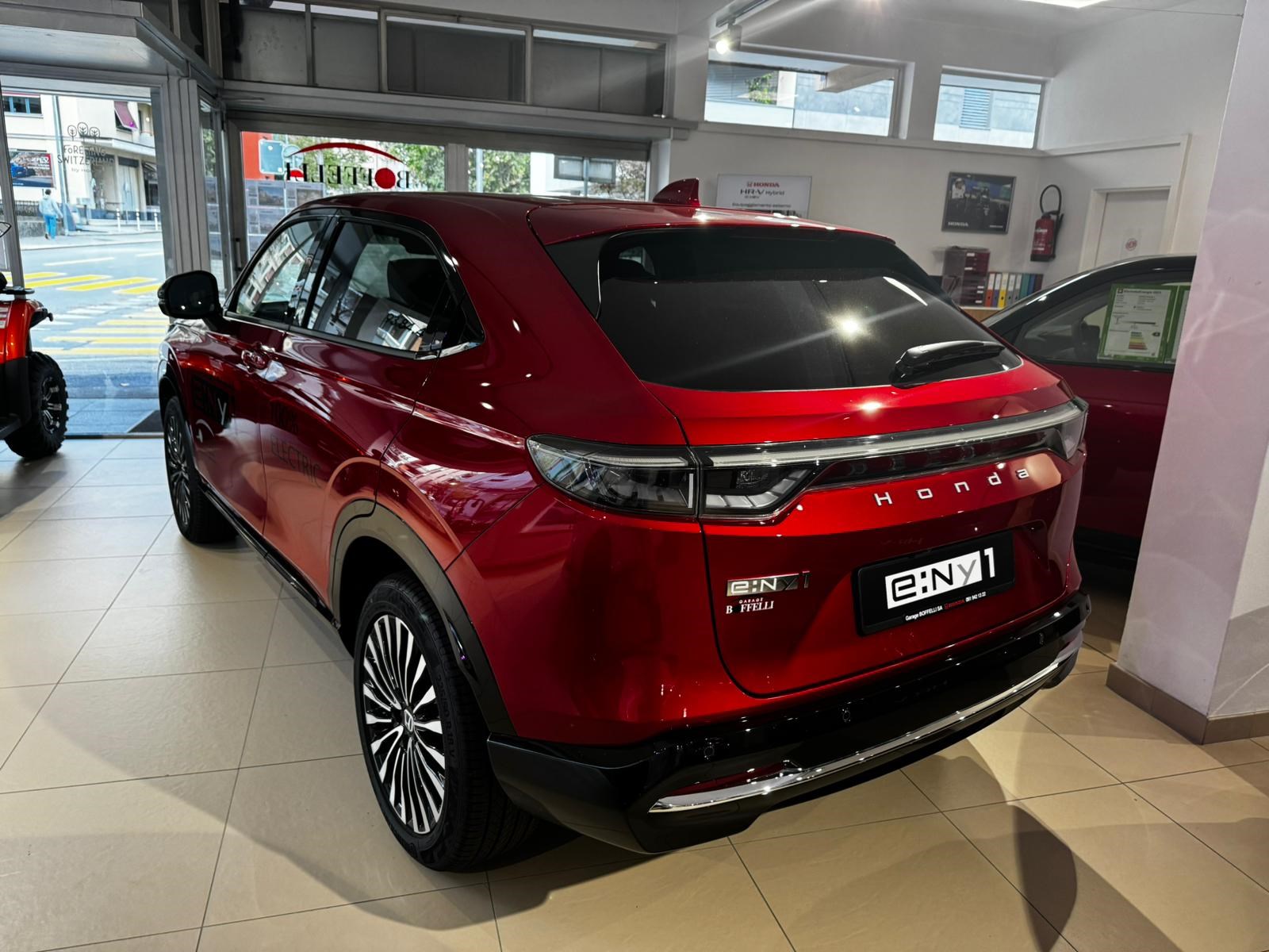 HONDA Ny1 Elegance-image-3
