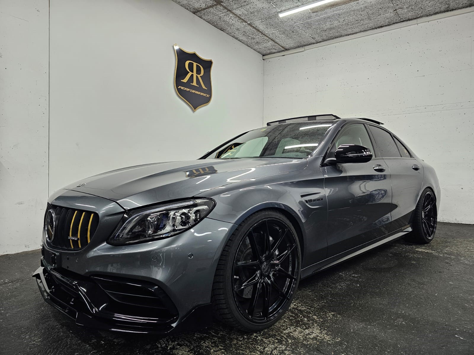 MERCEDES-BENZ C 63 AMG