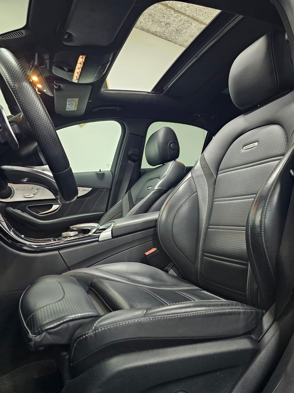 MERCEDES-BENZ C 63 AMG-image-7