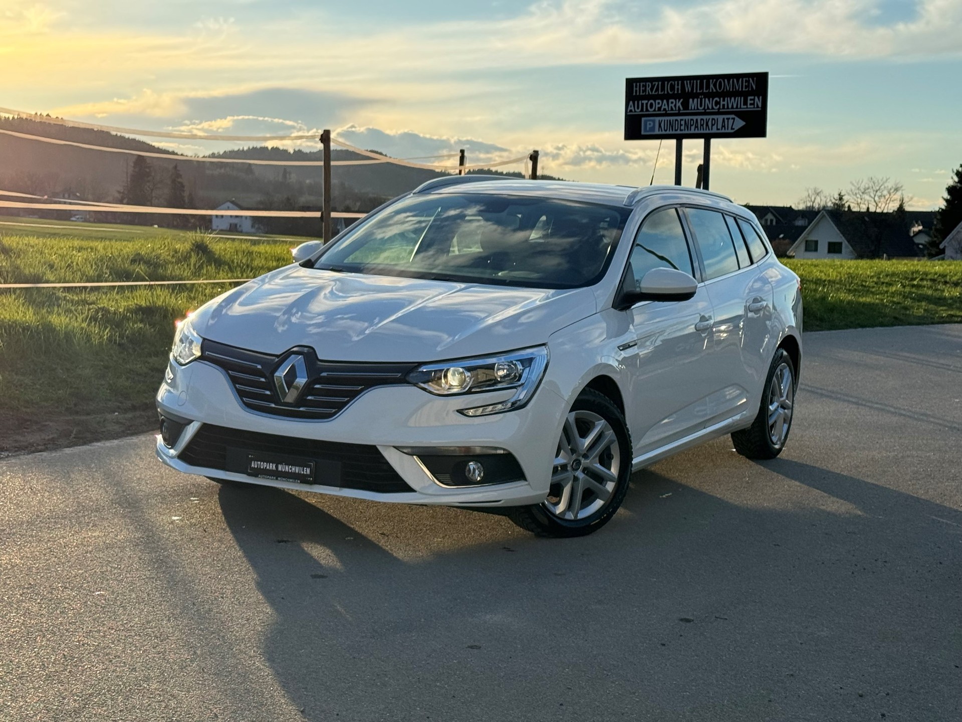 RENAULT Mégane Grandtour 1.5 dCi Business EDC-image-0