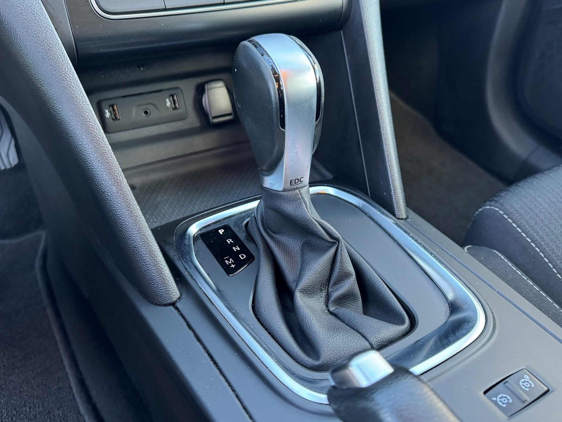 RENAULT Mégane Grandtour 1.5 dCi Business EDC-image-11