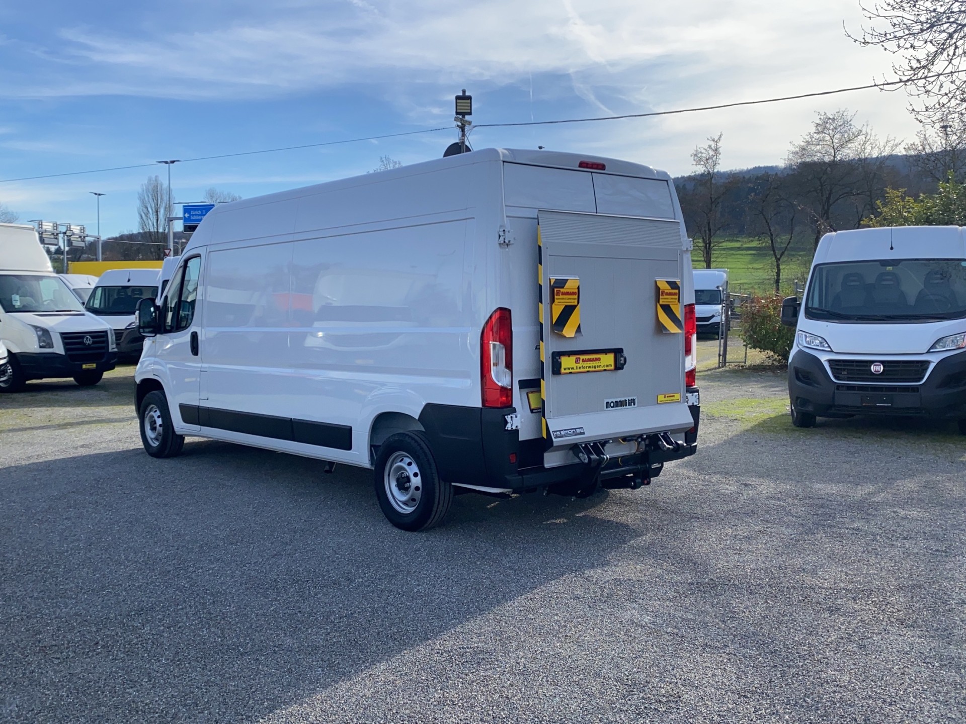 FIAT Ducato 35 L3H2 Kastenwagen mit Mammut Hebebühne-image-11