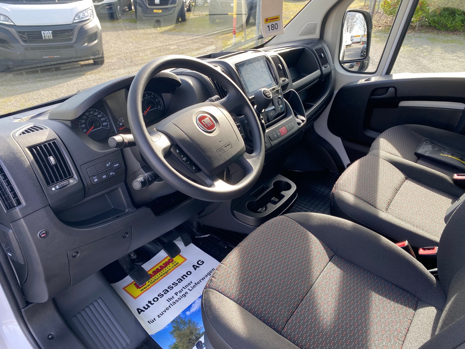 FIAT Ducato 35 L3H2 Kastenwagen mit Mammut Hebebühne-image-14
