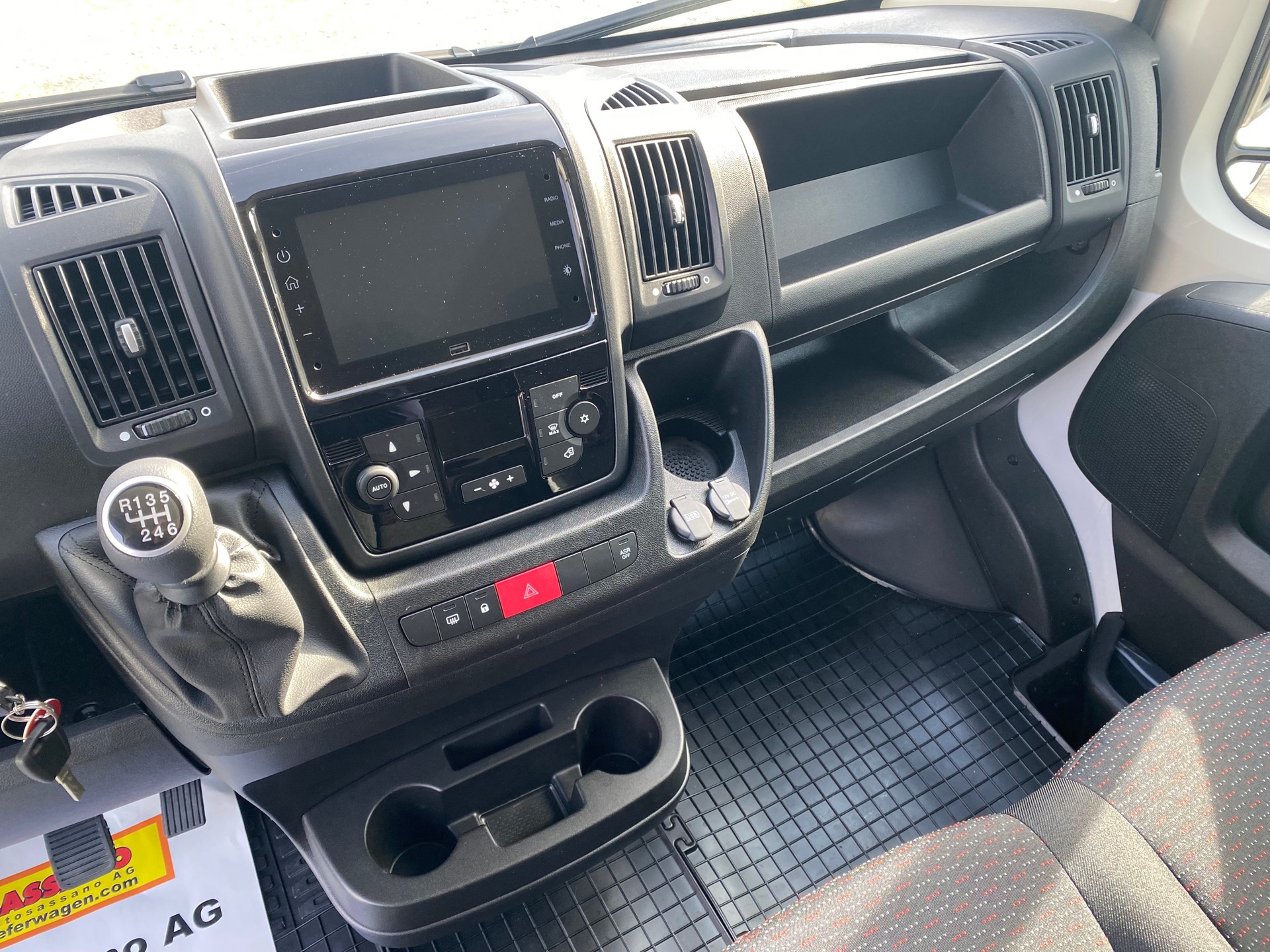 FIAT Ducato 35 L3H2 Kastenwagen mit Mammut Hebebühne-image-15