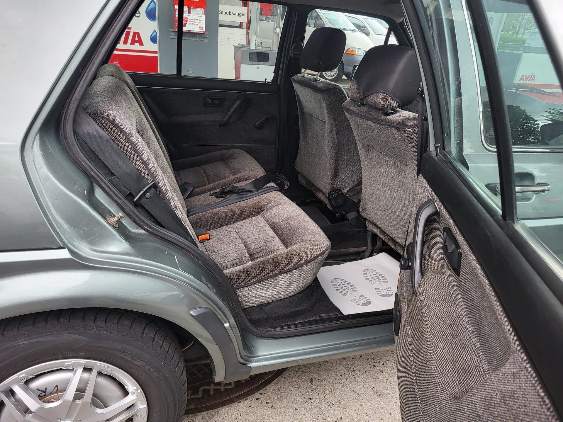 VW Golf 1800 C-image-13