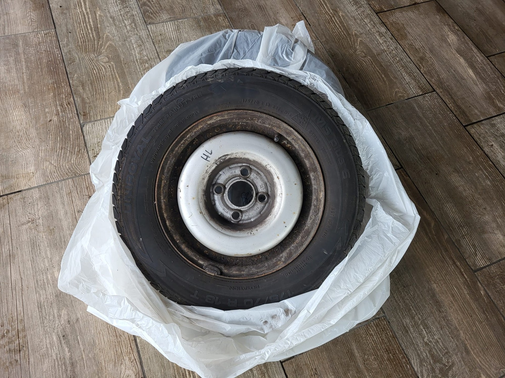 VW Golf 1800 C-image-11