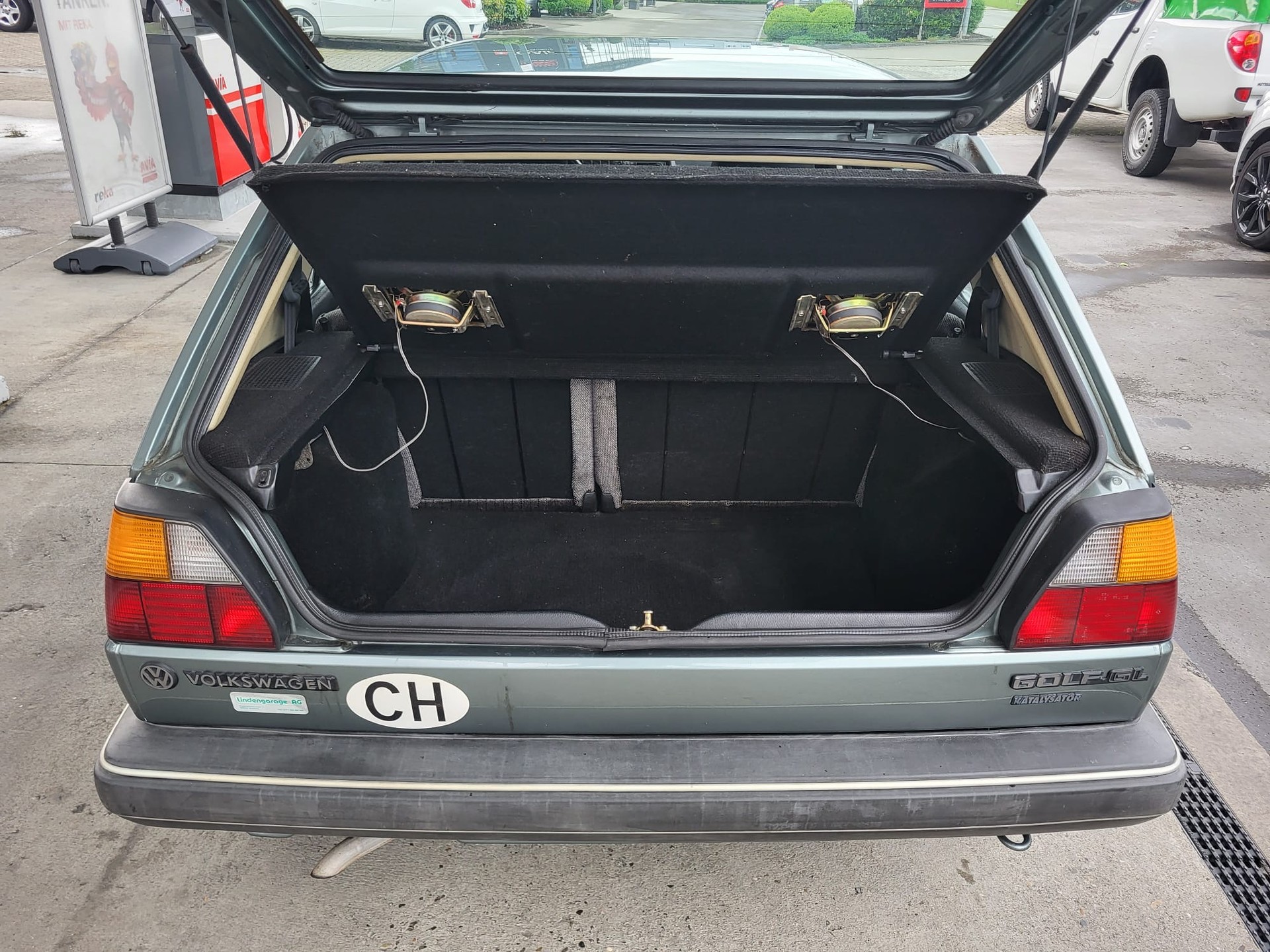VW Golf 1800 C-image-12