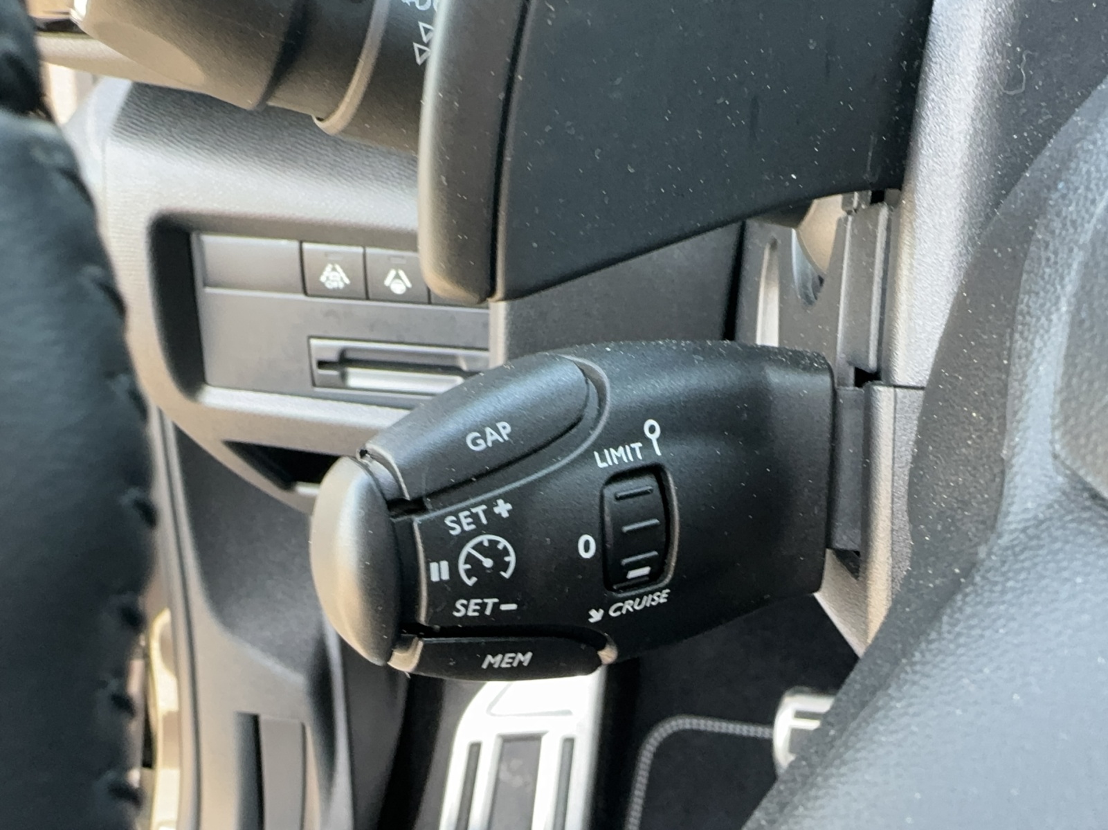CITROEN C5 Aircross 1.6 PHEV Shine-image-7