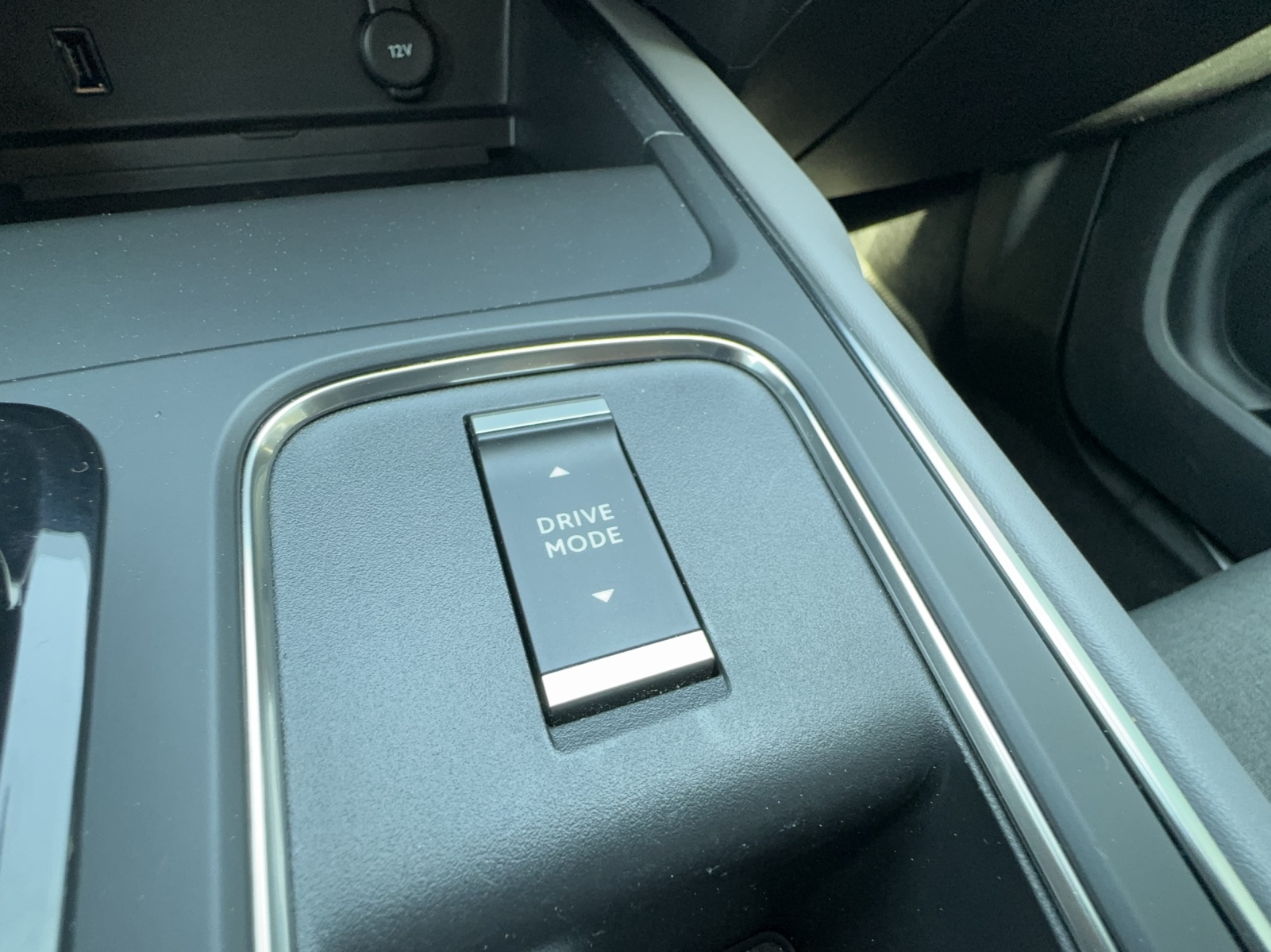 CITROEN C5 Aircross 1.6 PHEV Shine-image-12