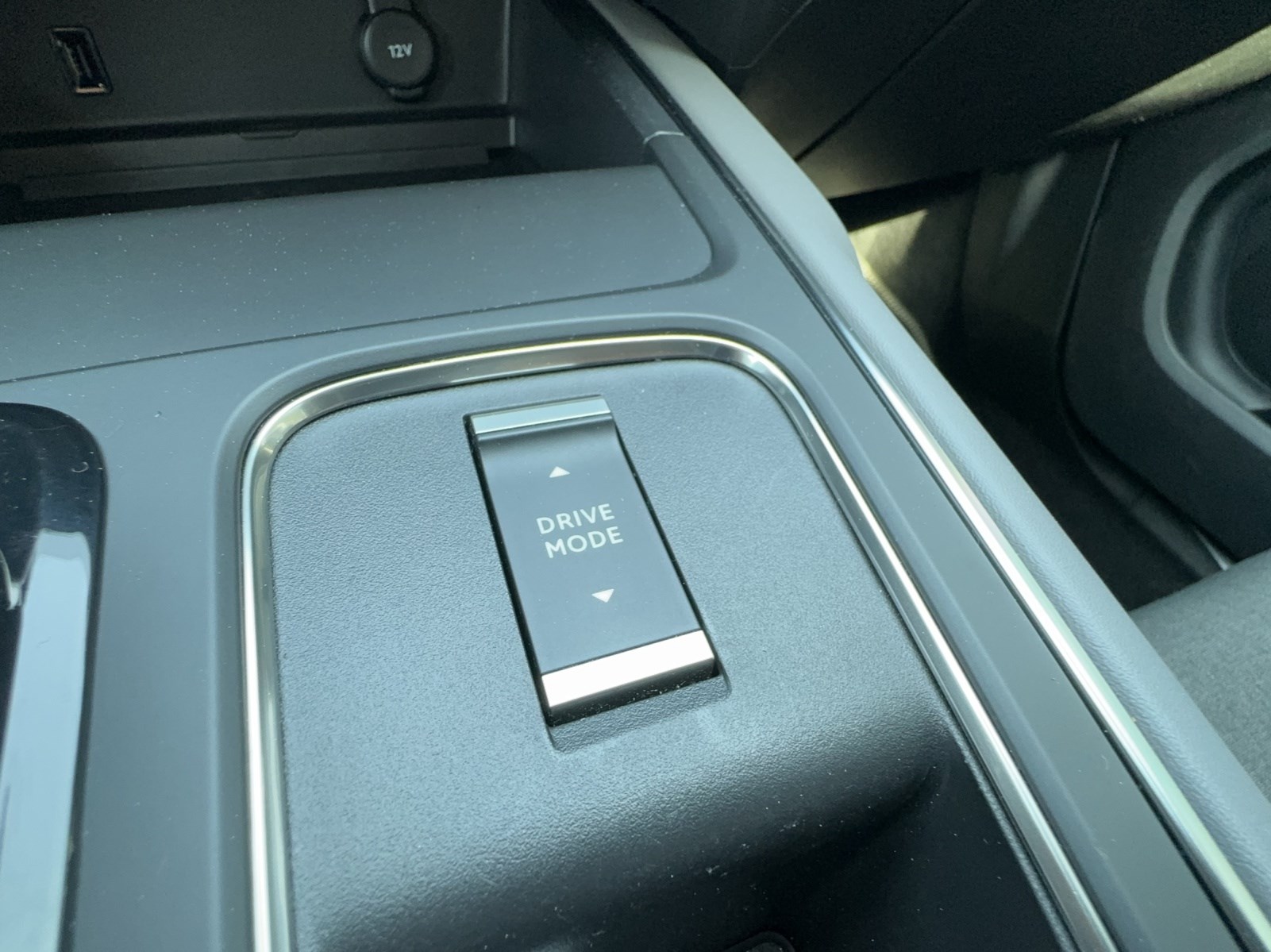 CITROEN C5 Aircross 1.6 PHEV Shine-image-12