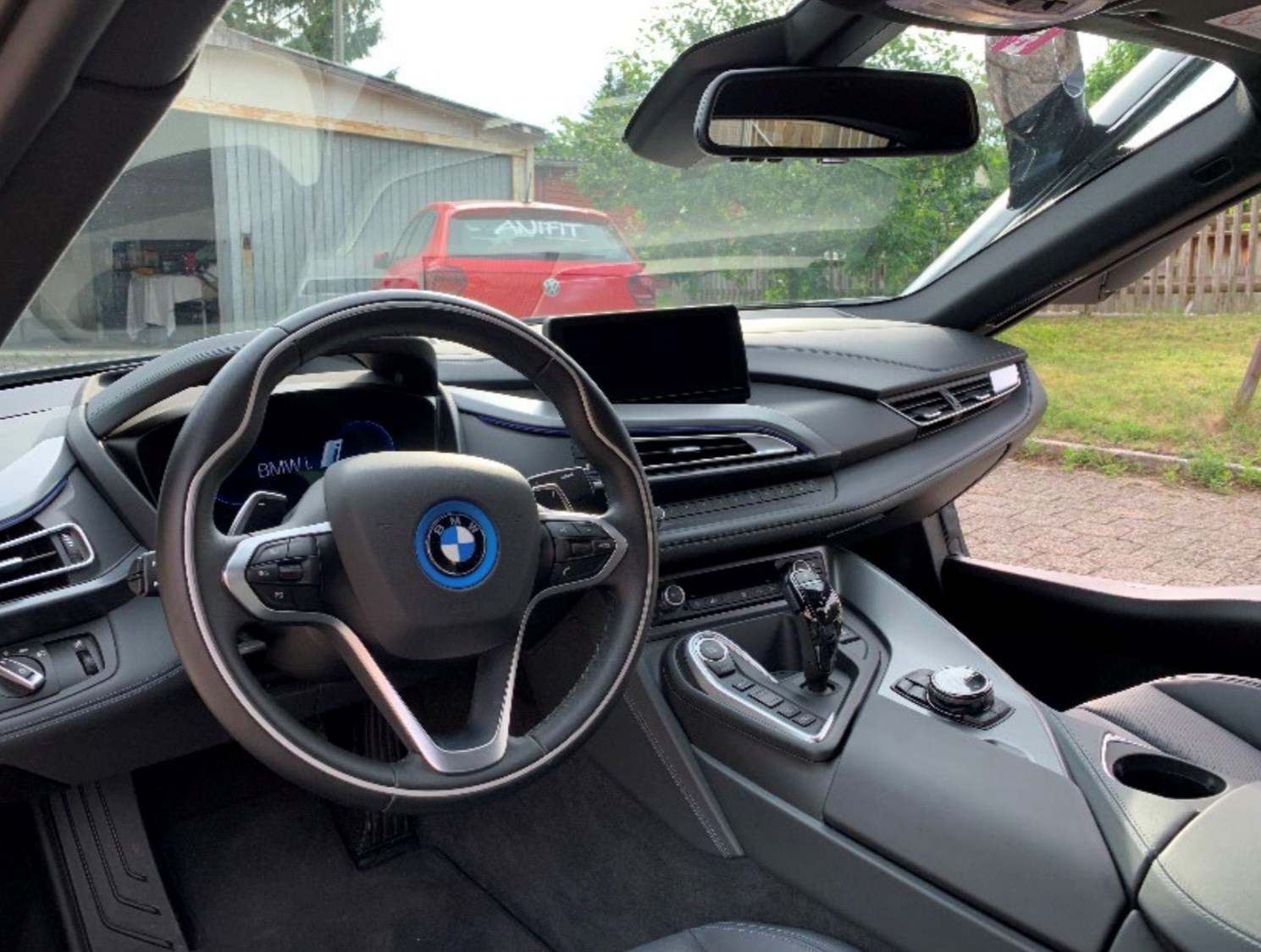 BMW i8 Coupé-image-3