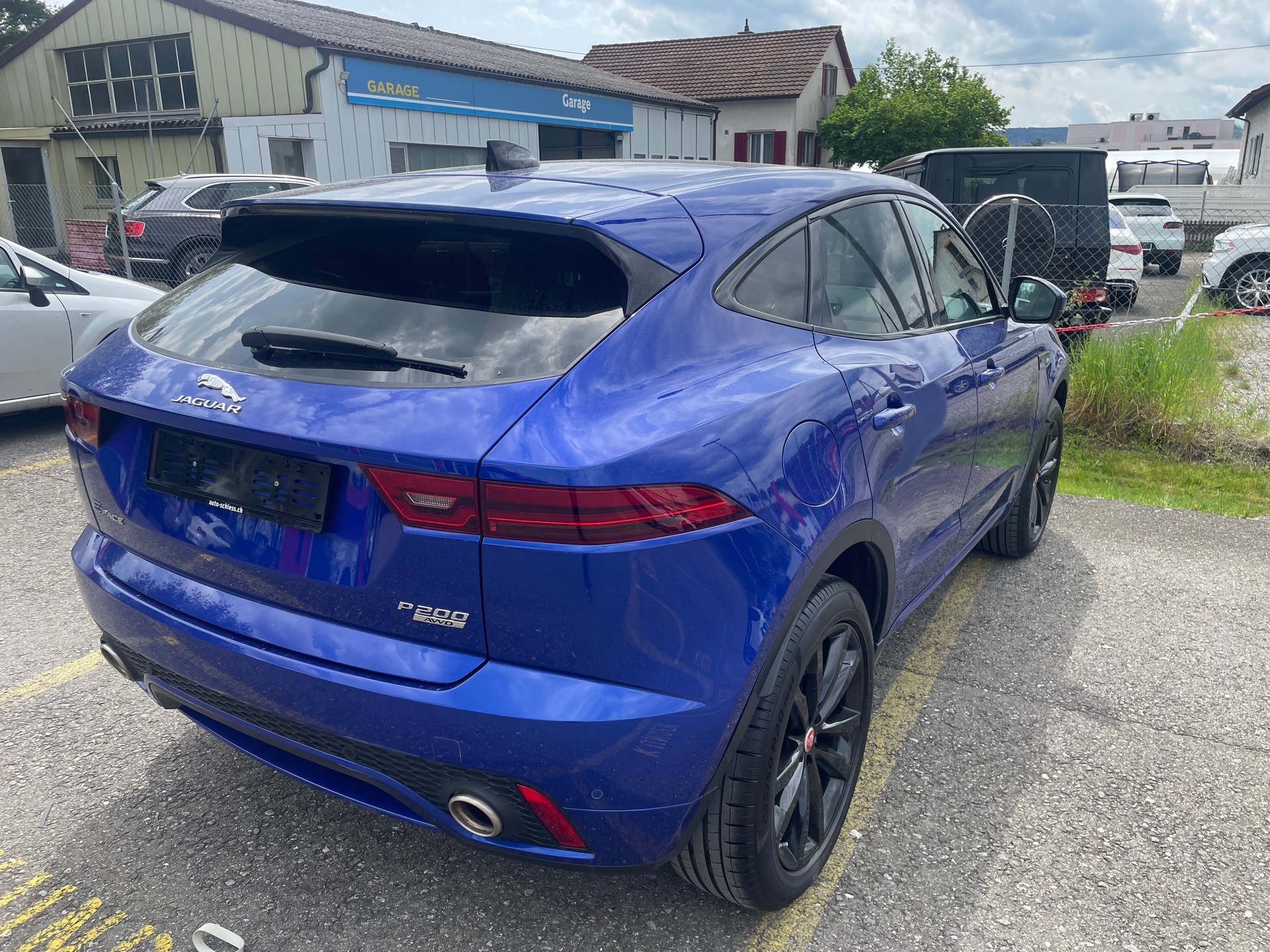 JAGUAR P200 R-Dynamic S AWD Black Pack-image-1