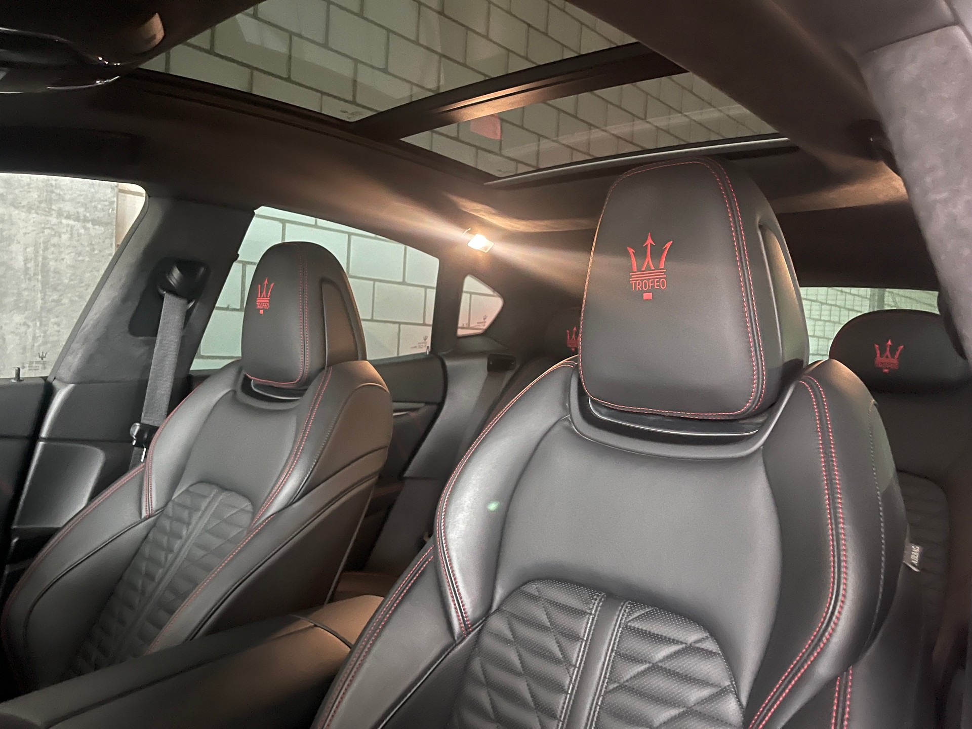 MASERATI Levante 3.8 V8 Trofeo Q4 Automatica Launch Edition "1 of 100"-image-5