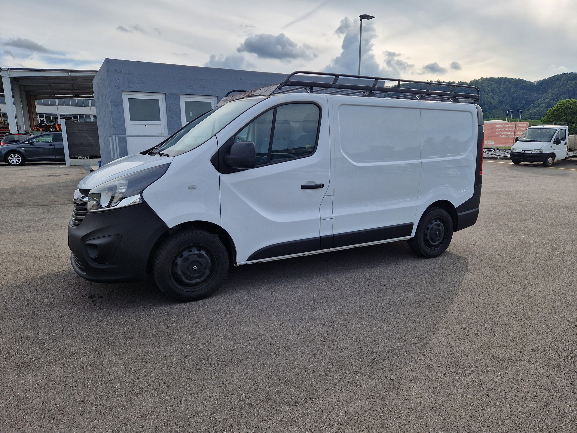 OPEL Vivaro 1.6 CDTI 2.7t L1H1-image-2