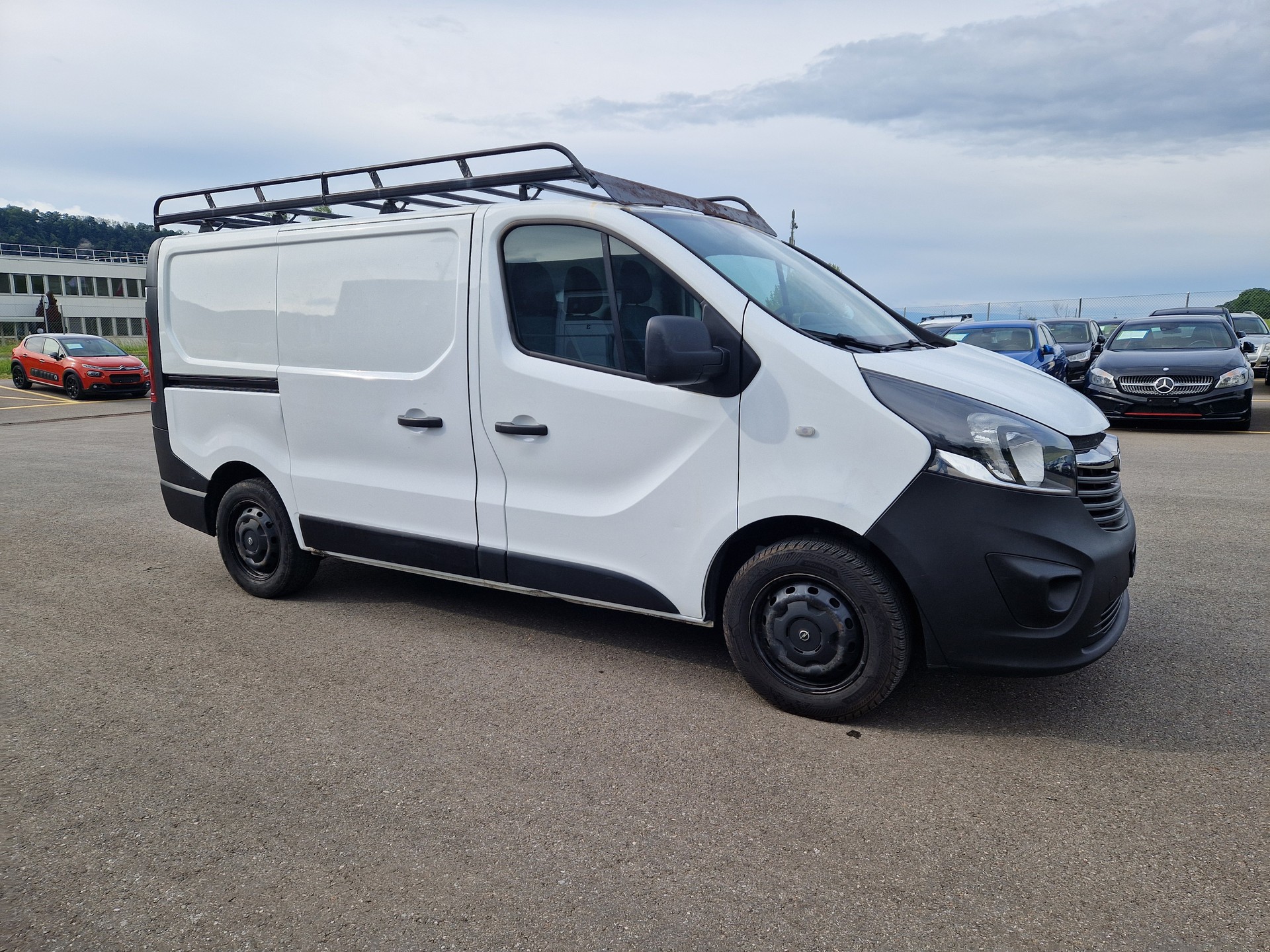 OPEL Vivaro 1.6 CDTI 2.7t L1H1-image-10
