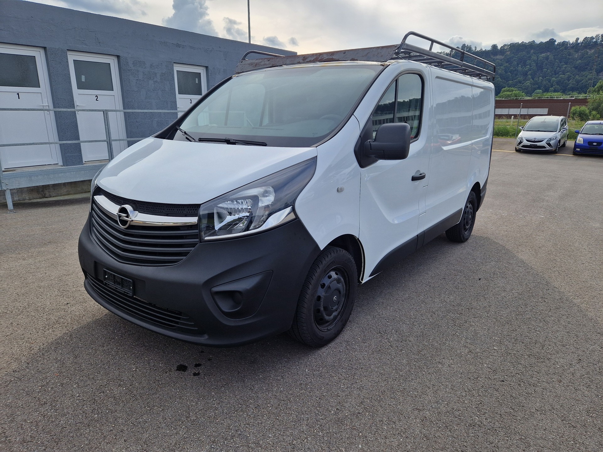 OPEL Vivaro 1.6 CDTI 2.7t L1H1-image-9