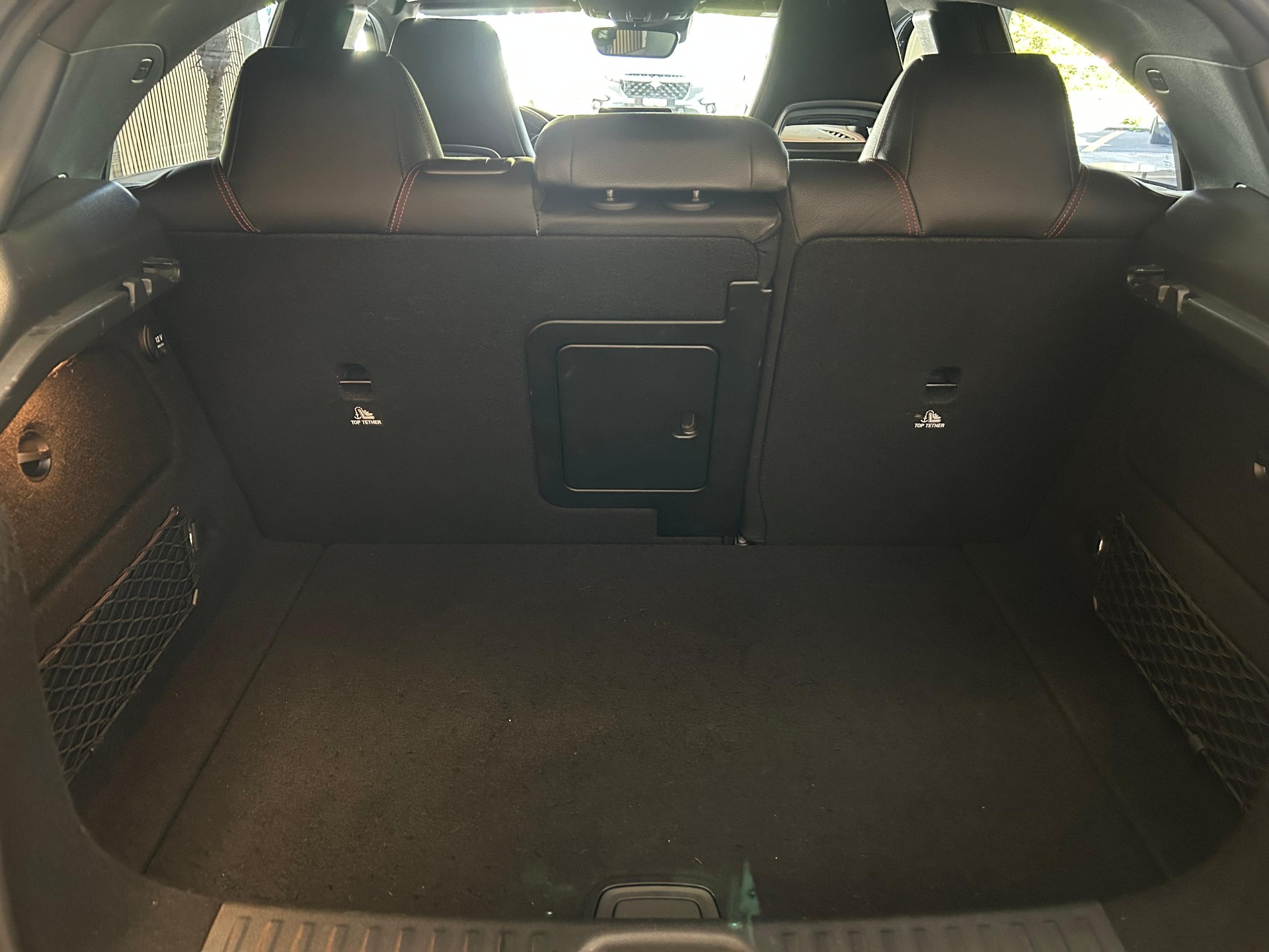 MERCEDES-BENZ A 250 AMG Line 4m-image-16