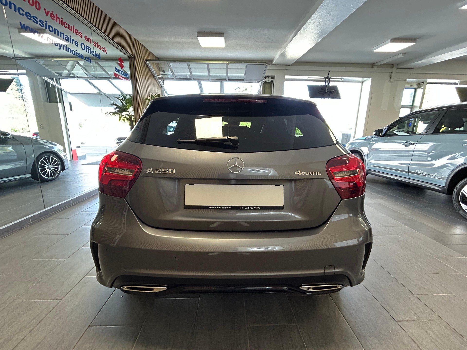 MERCEDES-BENZ A 250 AMG Line 4m-image-6