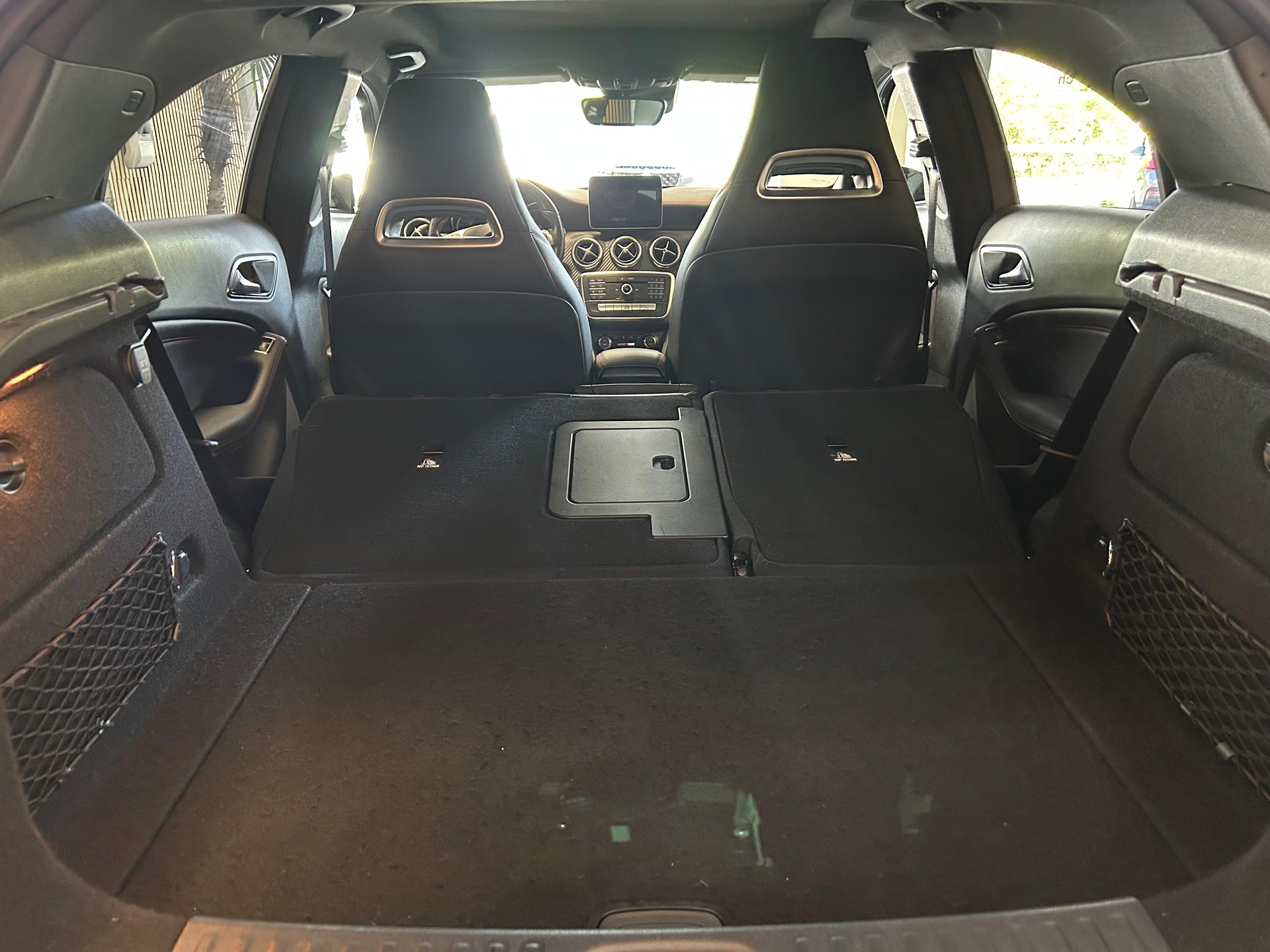 MERCEDES-BENZ A 250 AMG Line 4m-image-18