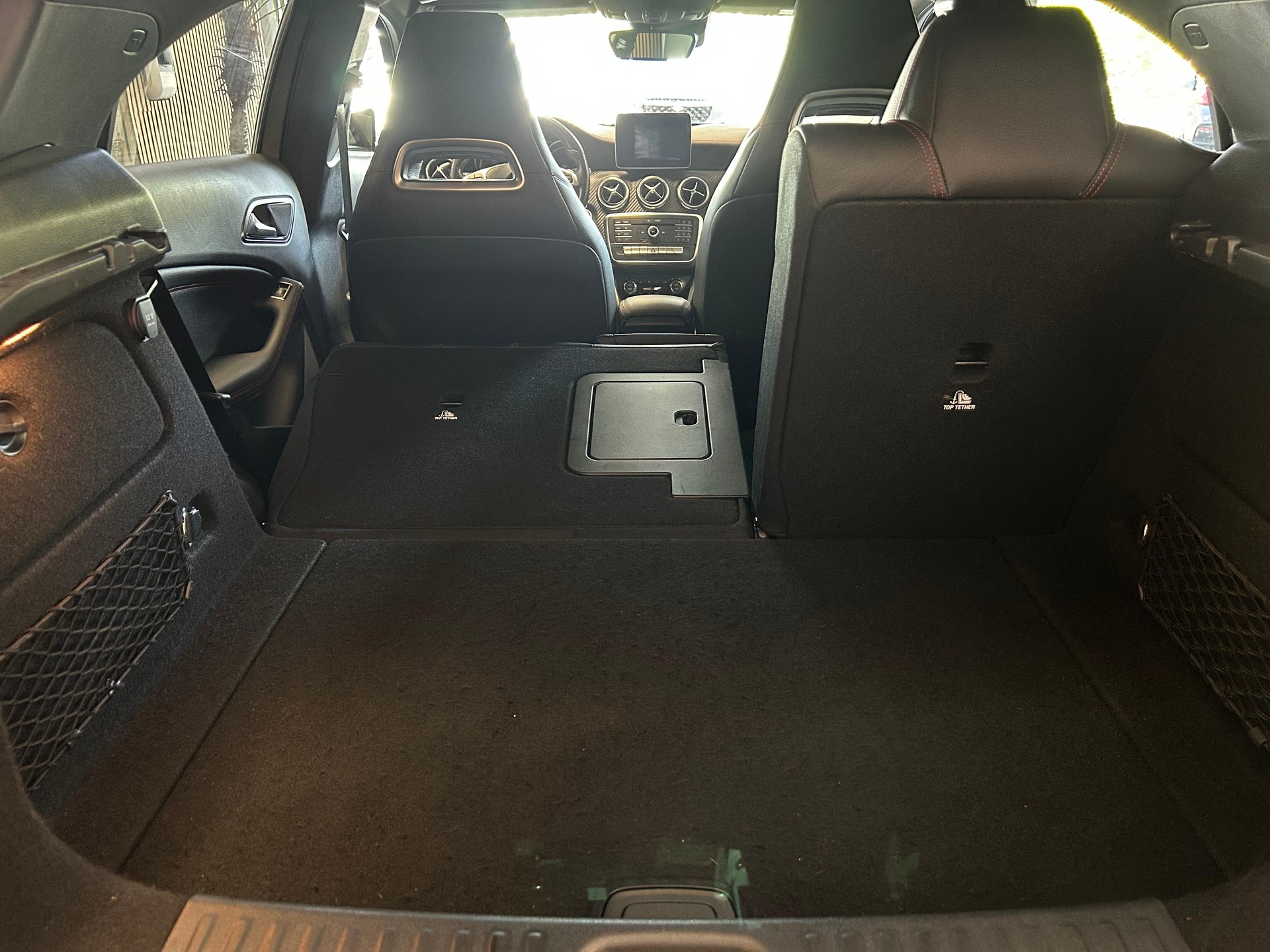 MERCEDES-BENZ A 250 AMG Line 4m-image-17