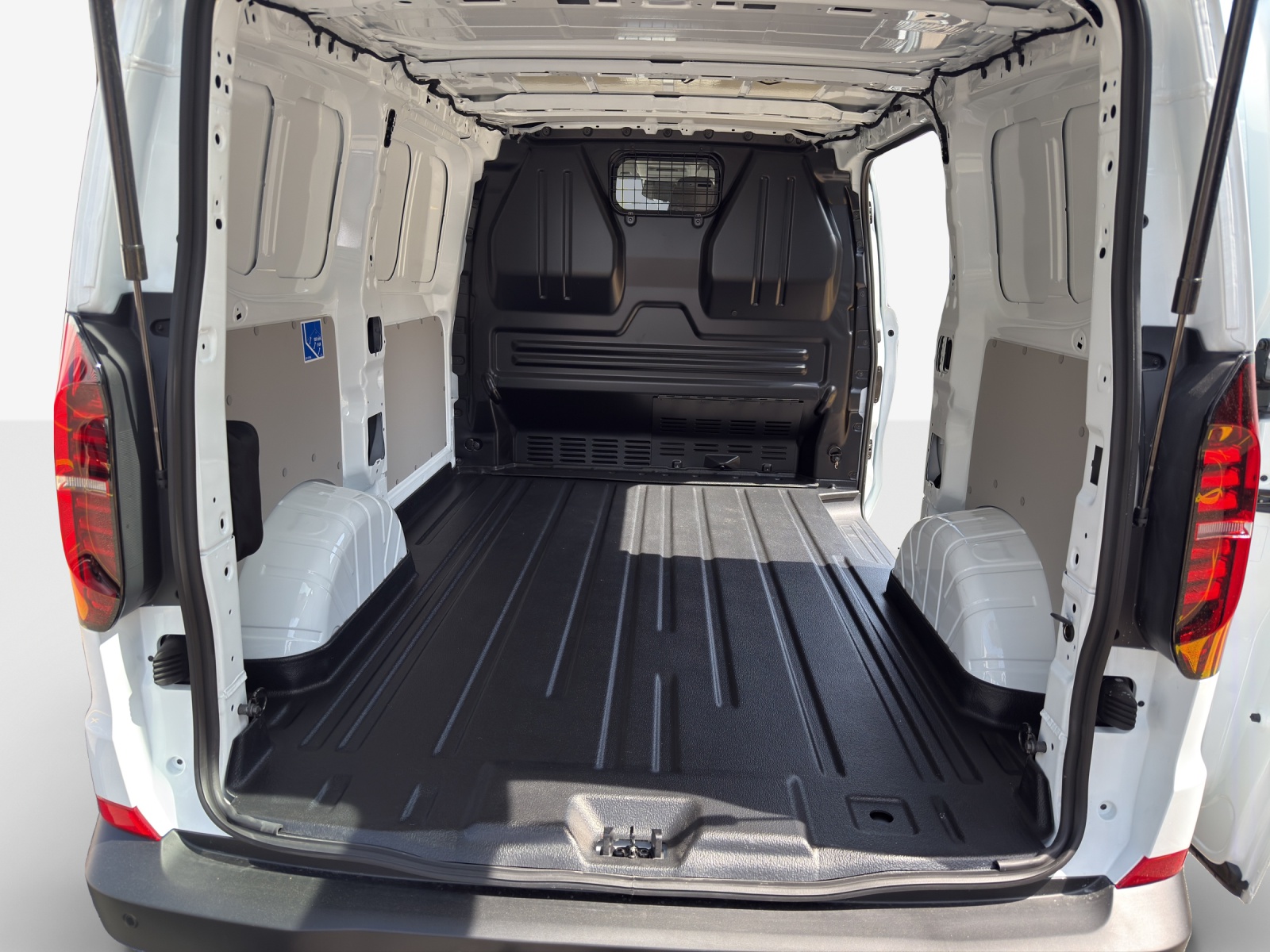 VW e-Transporter 70 kWh-image-11