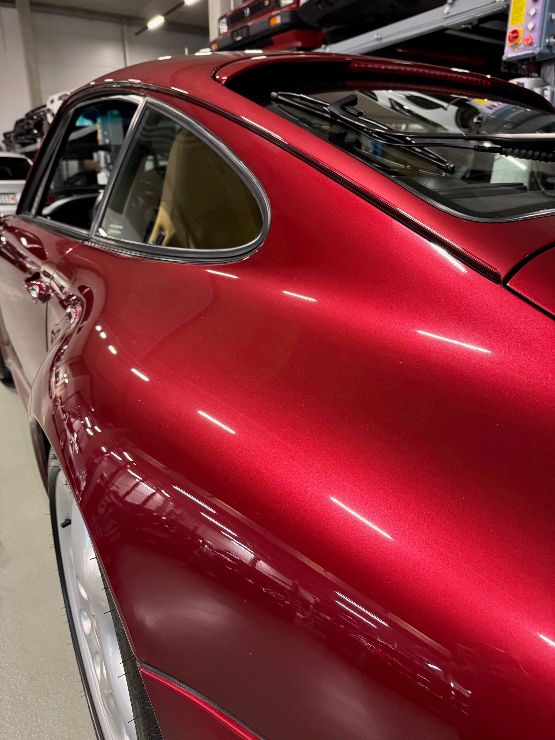 PORSCHE 911 Carrera 4S-image-5