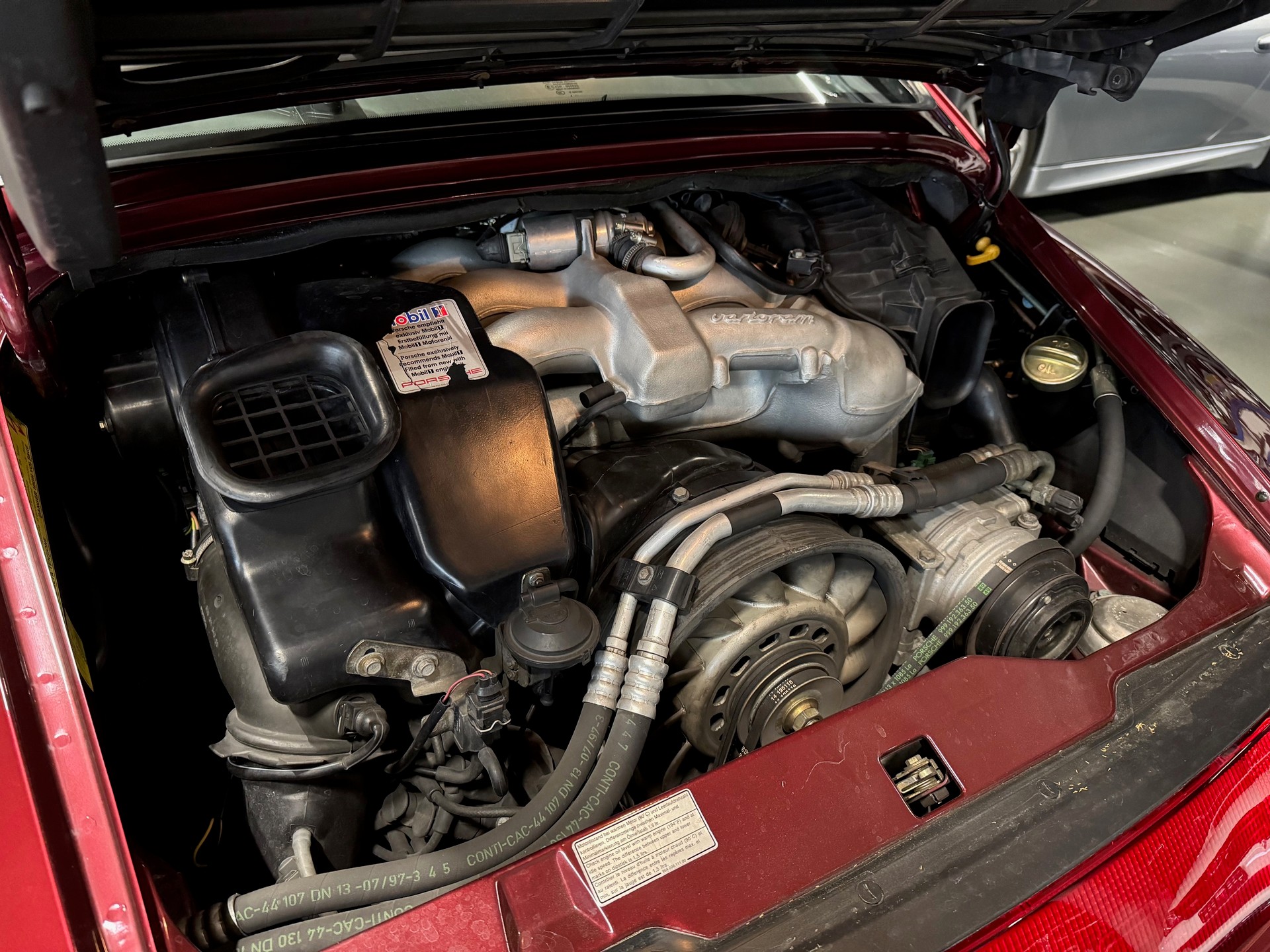 PORSCHE 911 Carrera 4S-image-14