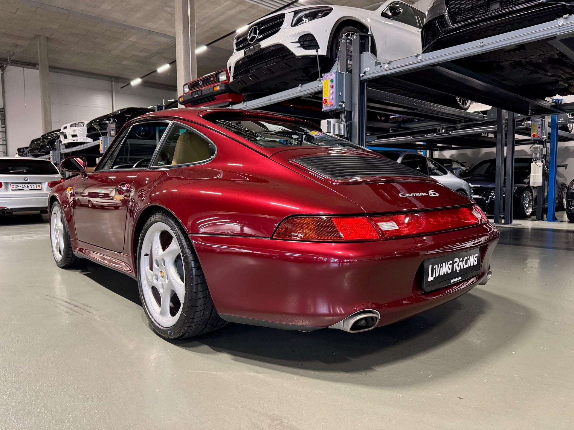 PORSCHE 911 Carrera 4S-image-2