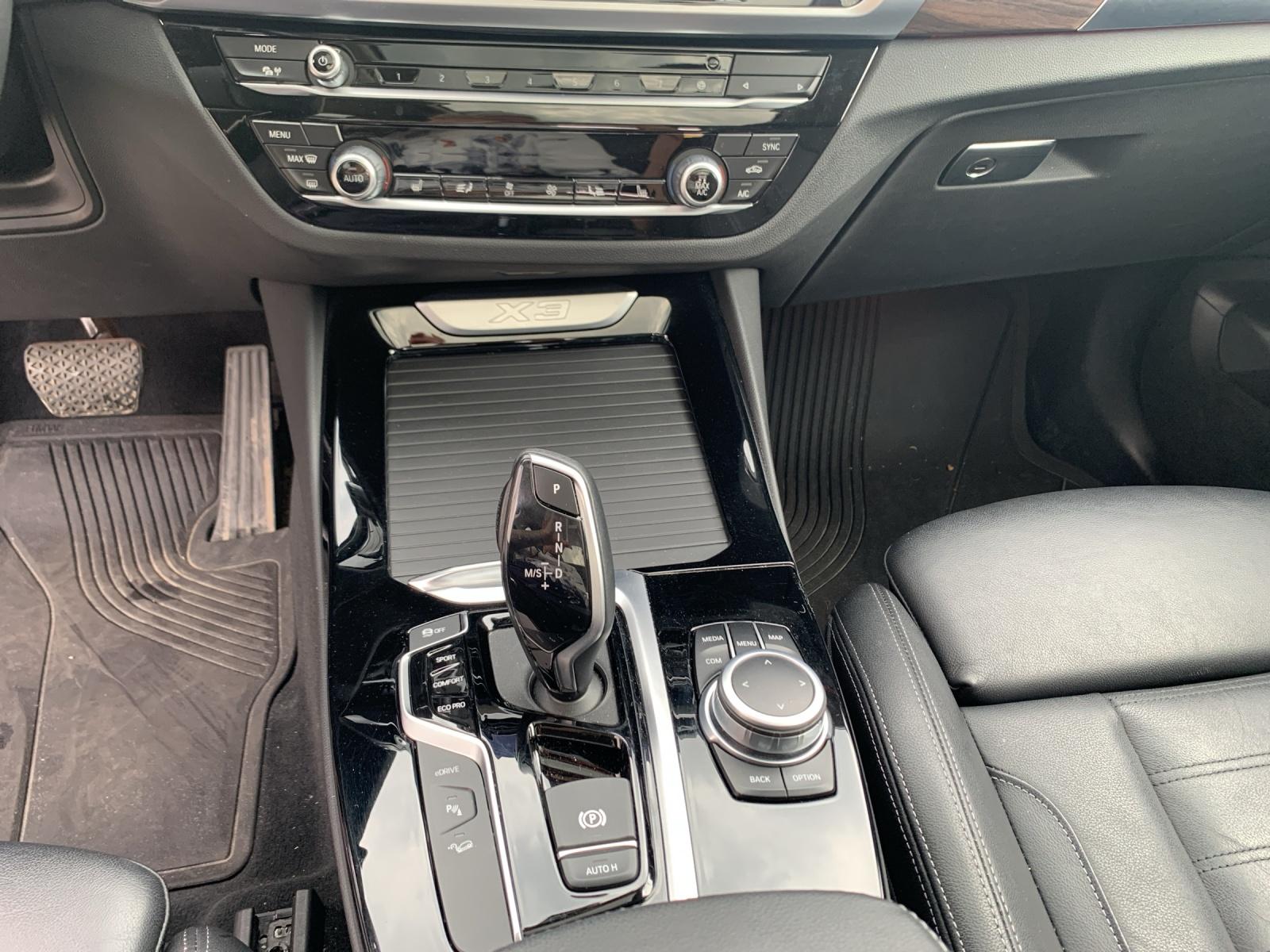 BMW X3 30e xDrive-image-16