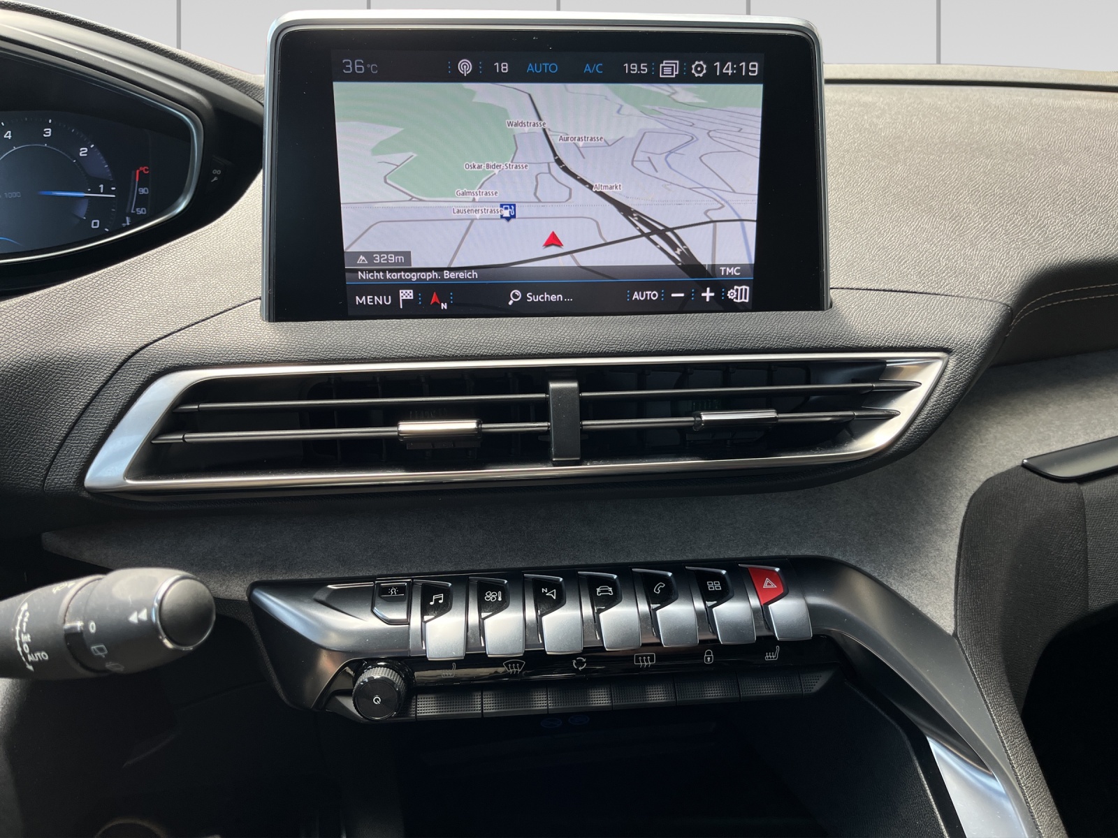 PEUGEOT 3008 2.0 BlueHDi GT EAT-image-11