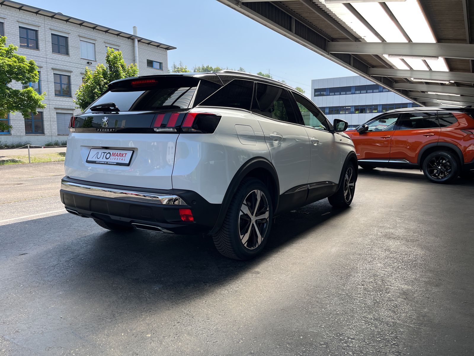 PEUGEOT 3008 2.0 BlueHDi GT EAT-image-4
