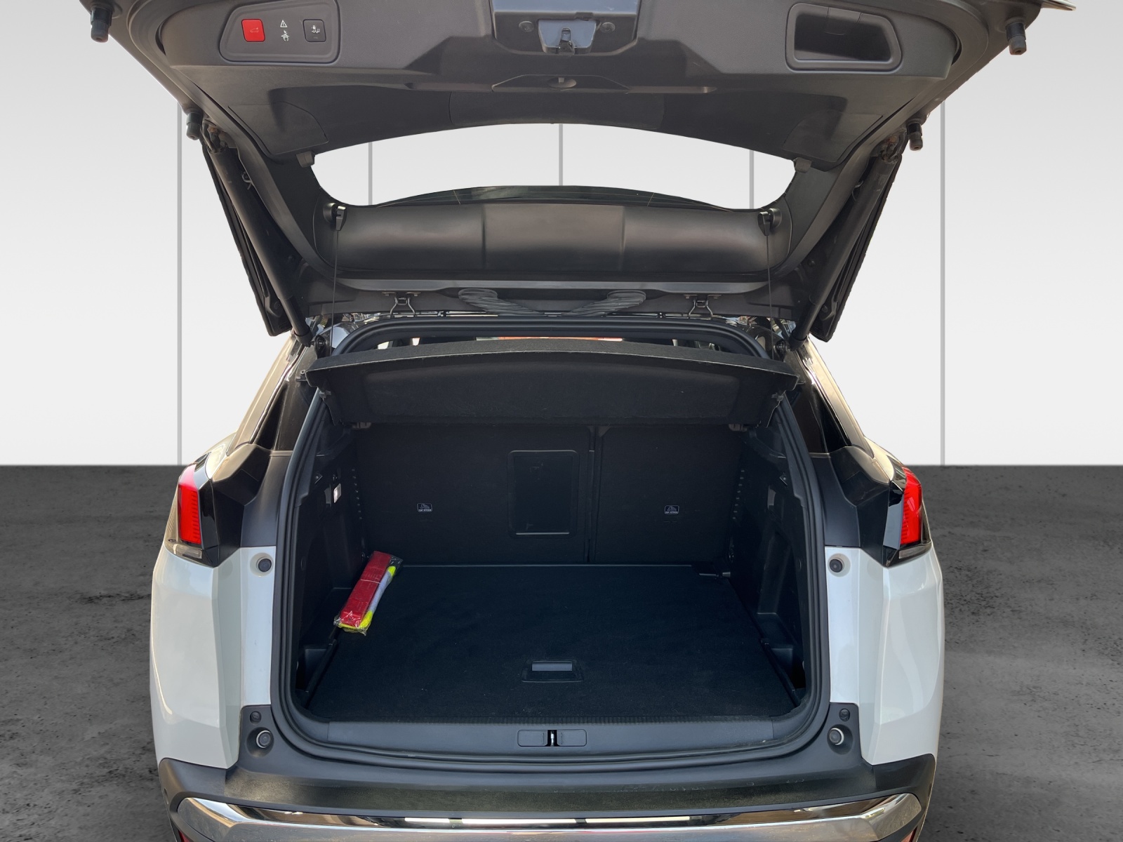 PEUGEOT 3008 2.0 BlueHDi GT EAT-image-12