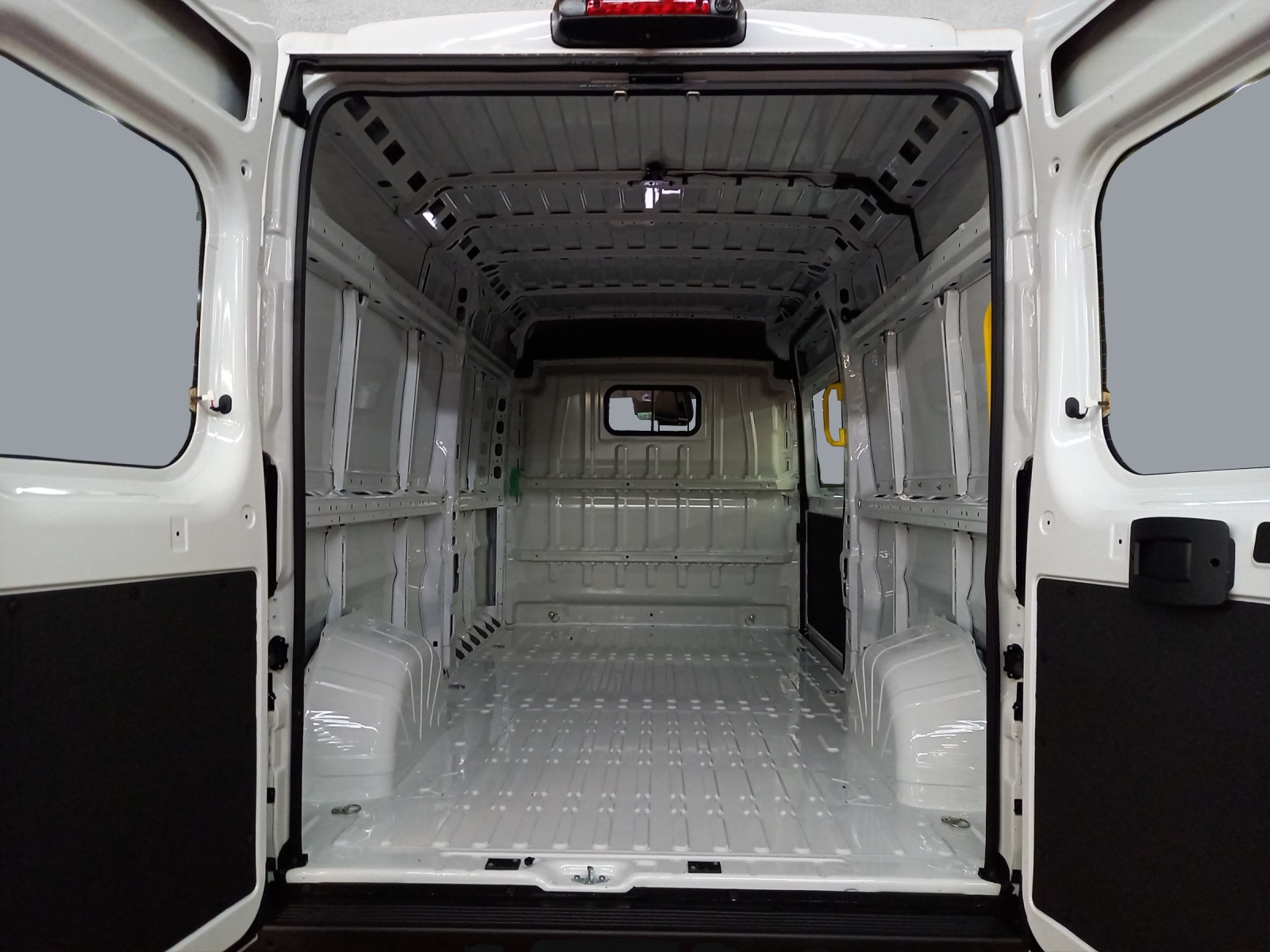 PEUGEOT e-Boxer Kaw. 435 L3H2 110 kWh-image-13