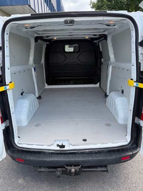 FORD Transit Custom Van 300 L2H1 Ambiente-image-9